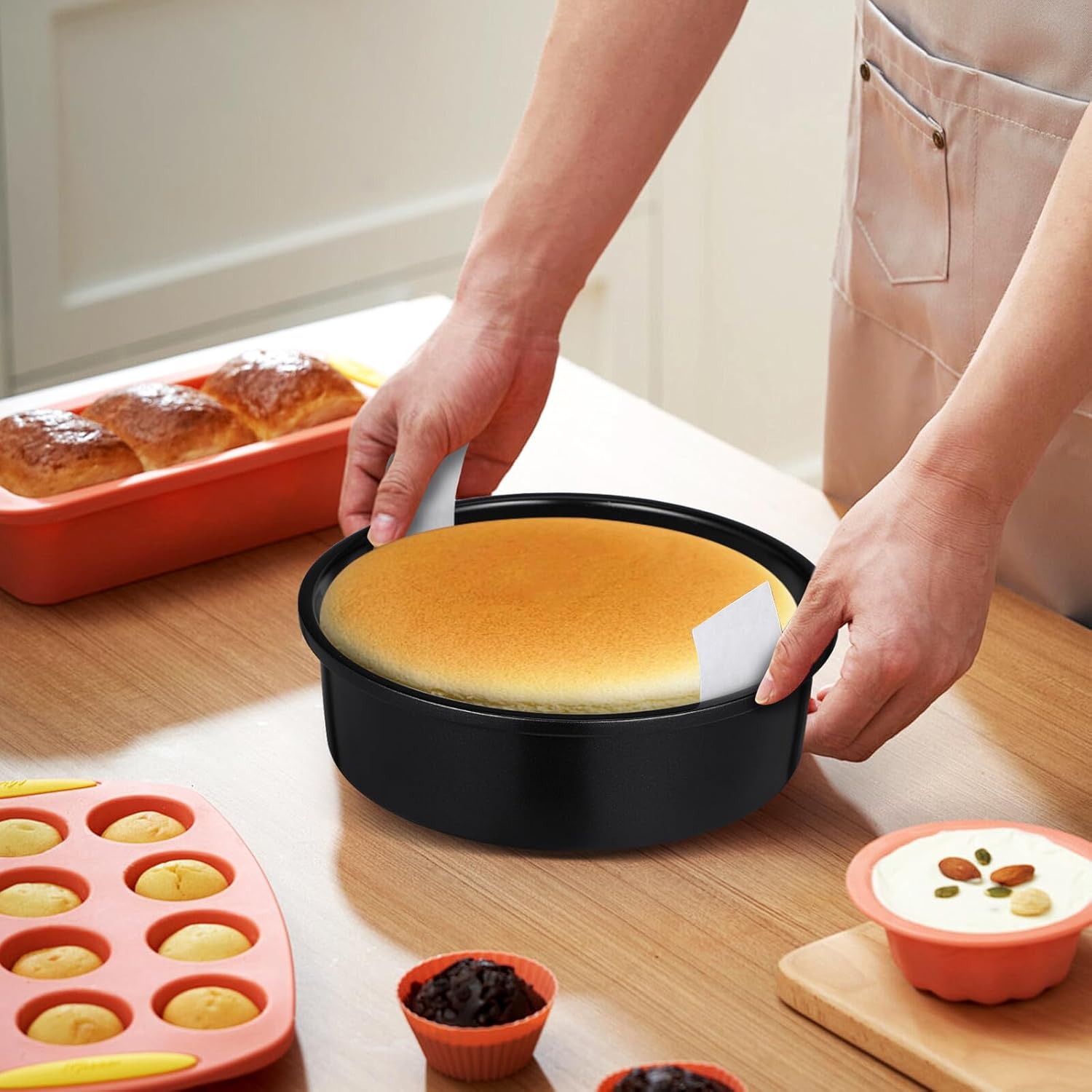 Milisten 3pcs 8-inch Black round Cake Pans with 100 Sheets 8-inch White Baking Parchment Paper Nonstick Metal Cake Tins for Wedding and Home Baking Supplies