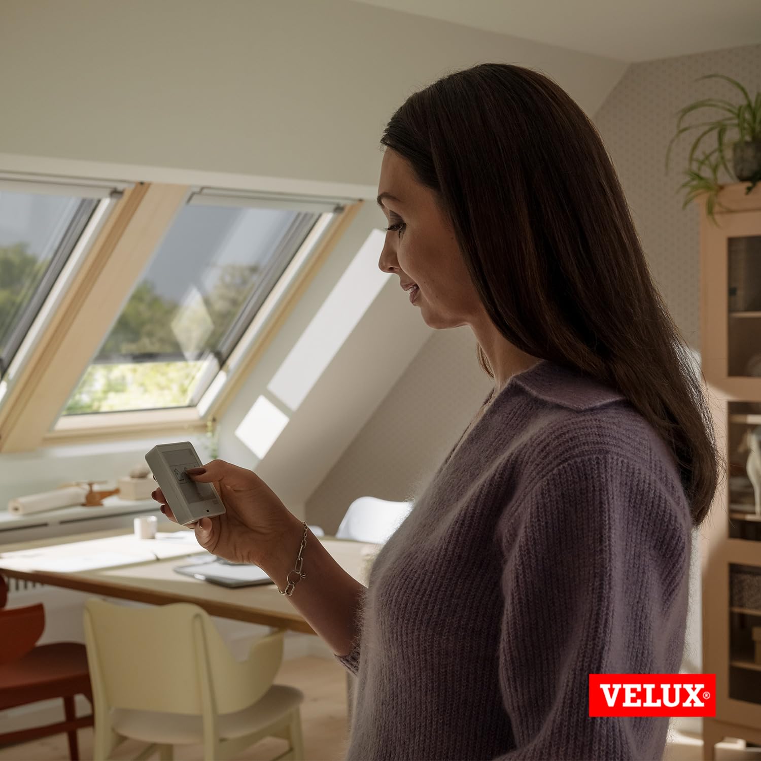 VELUX Touch (KLR 300) Telecomando per Più Finestre per Tetto, Tende e Persiane VELUX