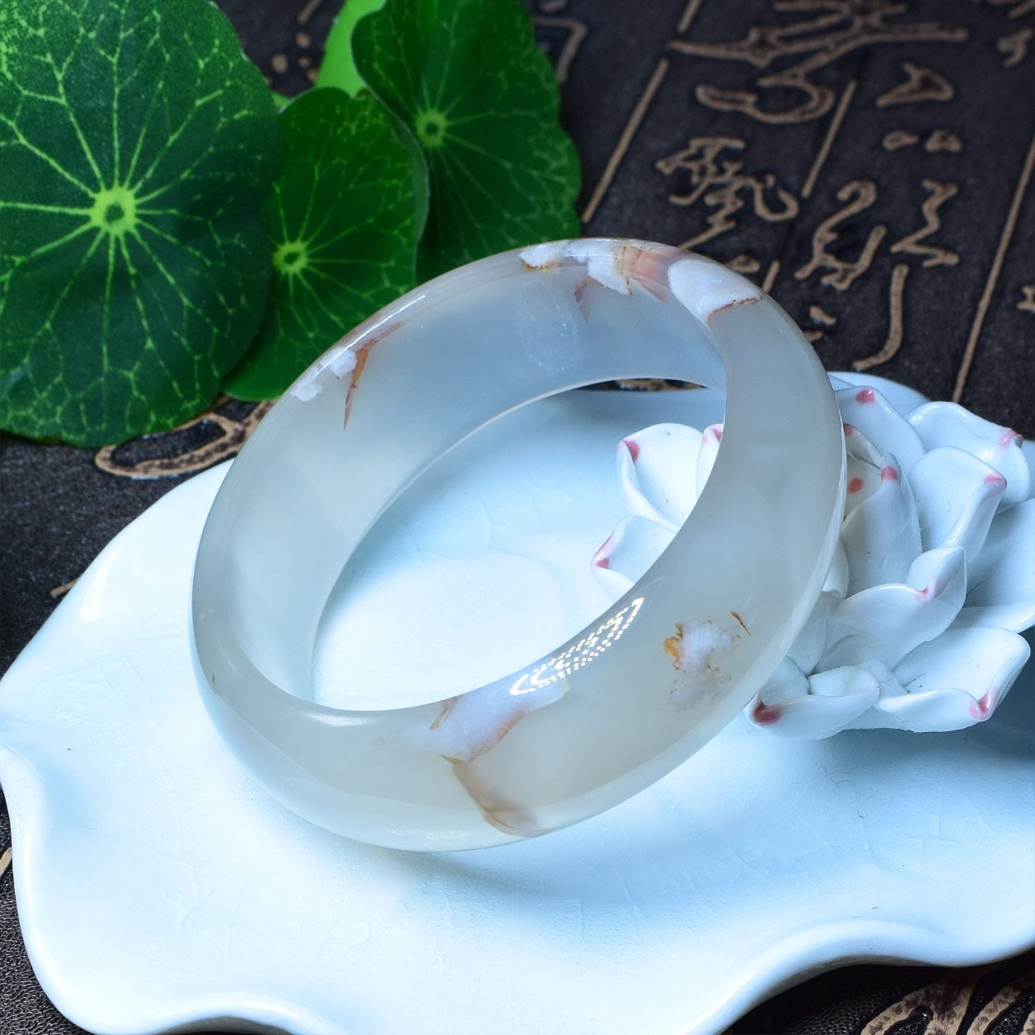 天然水晶製バングル 直径56mm 箱付き 天然水晶製バングル 直径56mm 箱付き 25日まで値下げ 【公式通販】