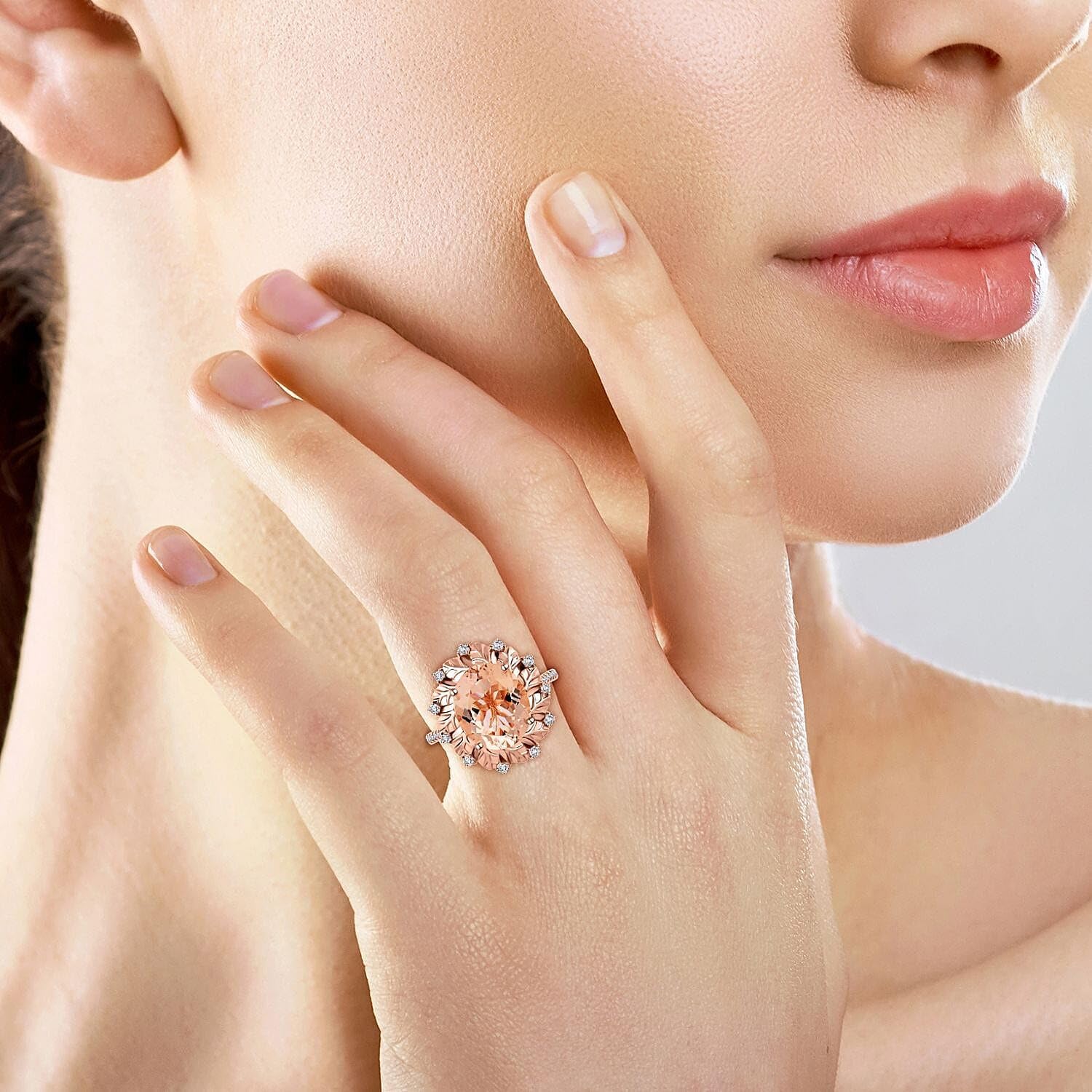 LUXORO AAA Morganite White Diamond 10K Rose Gold Flower Ring for Women Jewelry Ct 3.66 G-H Color I3 Clarity Birthday Christmas Gifts