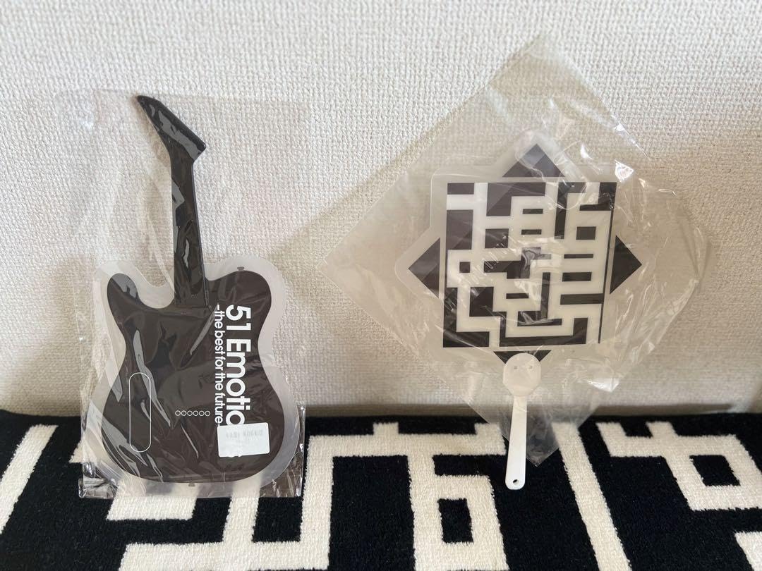 Amazon.co.jp: 布袋寅泰 G柄うちわ プラスチック製 2点 セット