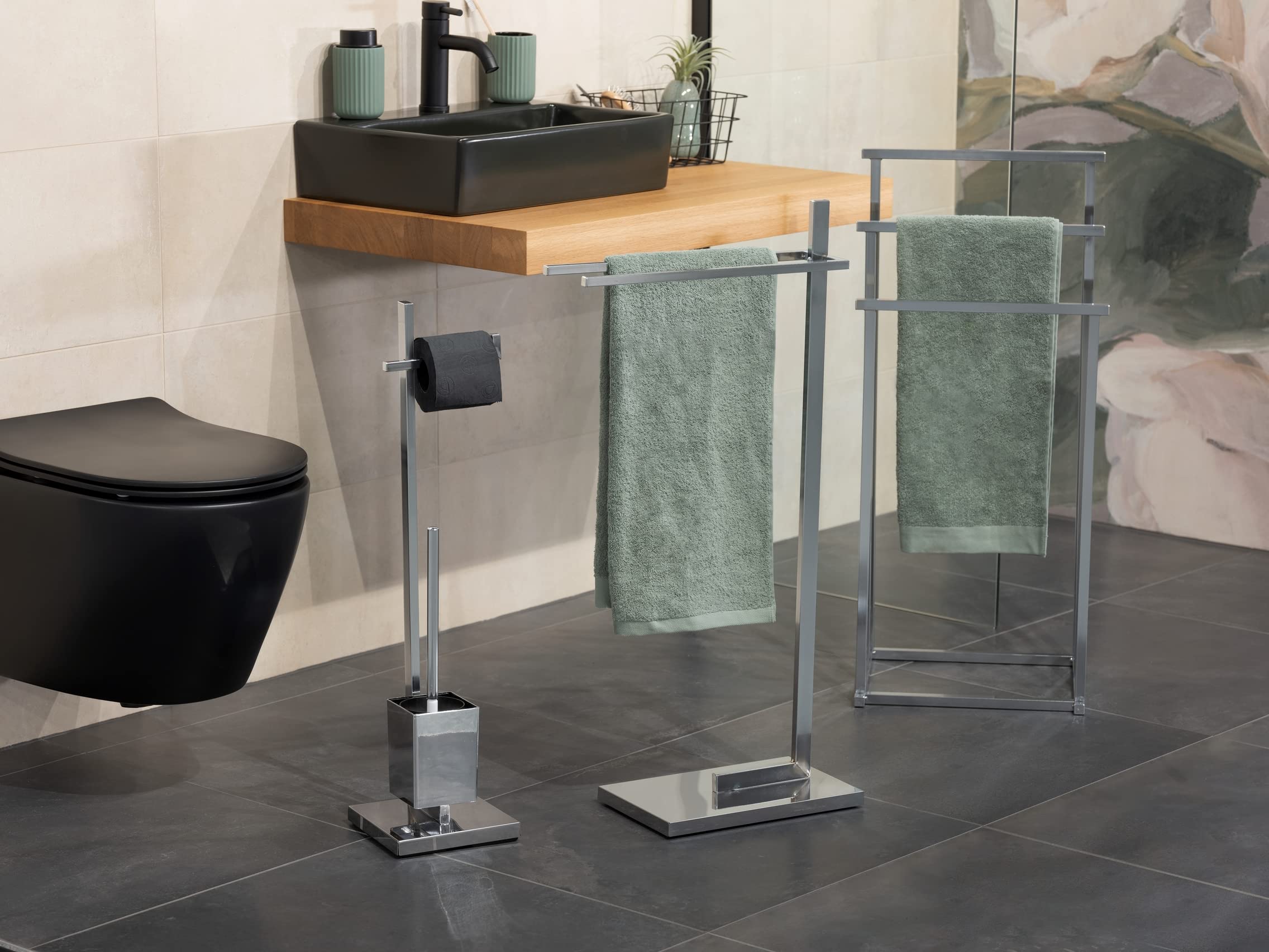 WENKO Handtuchbutler Quadro mit 3 Stangen - Kleiderbutler, stufenförmig, Vierkantrohr, Edelstahl rostfrei, 38 x 84.5 x 32.5 cm, Glänzend