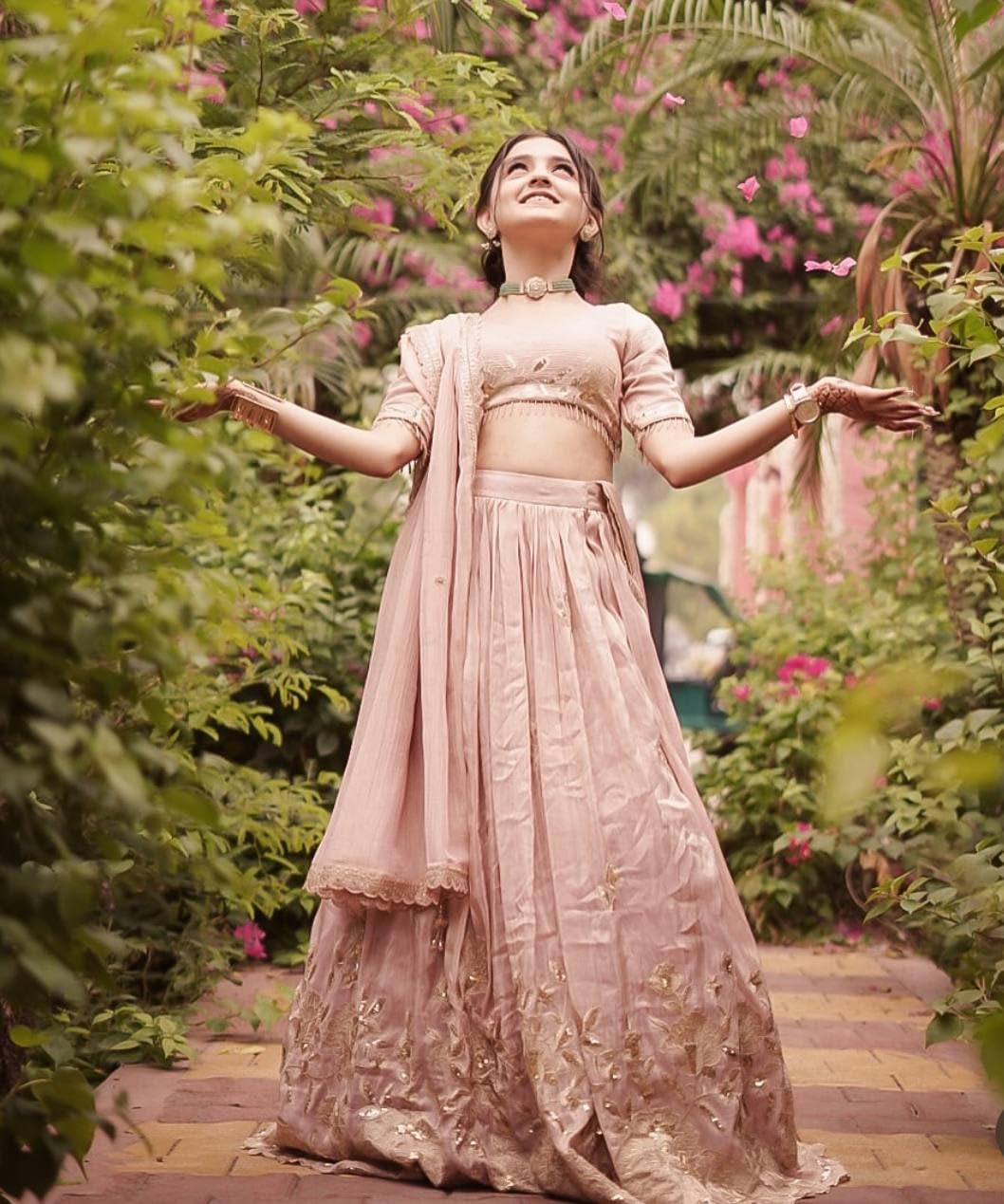 Traditional Girls Embroidered Lehenga Choli Set Kids Party Wear Ethnic choli for Girls.
