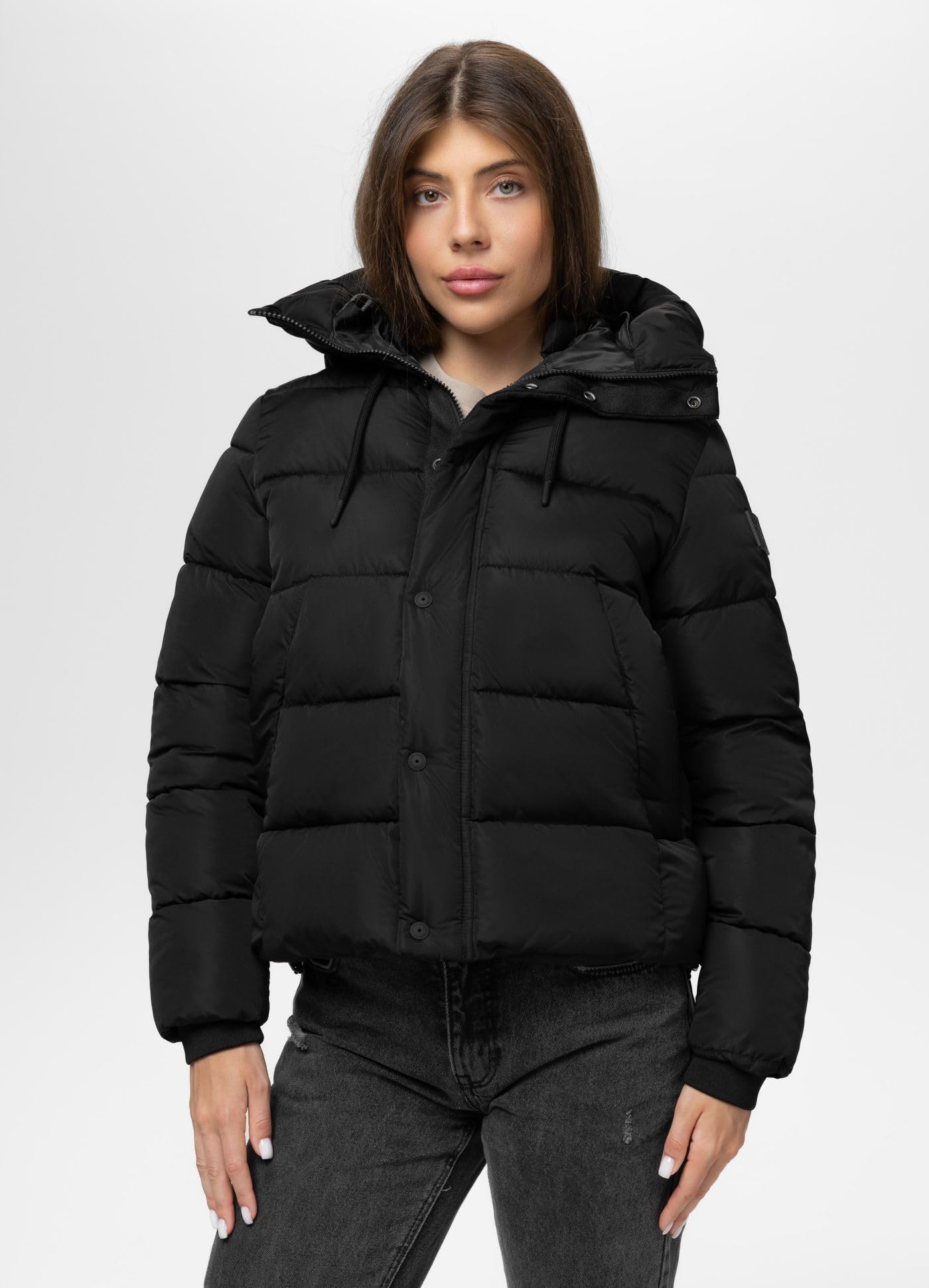 PITBULL Damen Winterjacke AMALIA – Wattierte Steppjacke mit Kapuze, warm gefüttert, winddicht, wasserabweisend, modische Winterbekleidung