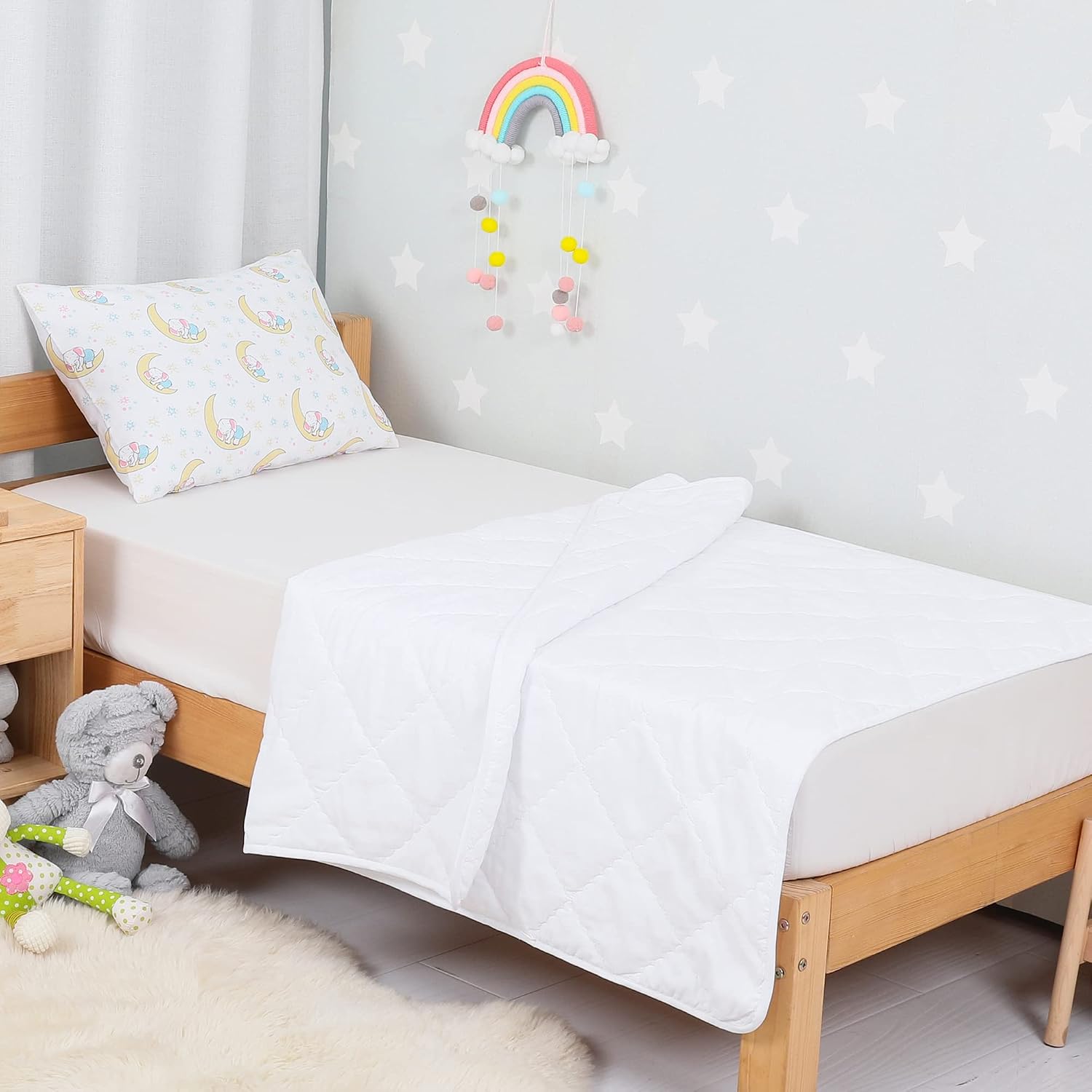 TILLYOU Down Alternative Toddler Comforter, Ultra Soft Lightweight and Warm Crib Quilted Blanket Solid Color, Toddler Quilt Nursery Blanket for Boys and Girls, 39”x47”, Pure White