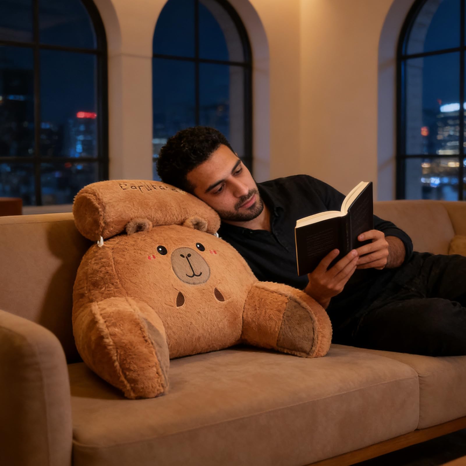 Cuscino ergonomico con design Capybara | Con braccioli cuscino per la schiena per letto | per adulti e bambini per sul pavimento seduti a guardare la TV in relax