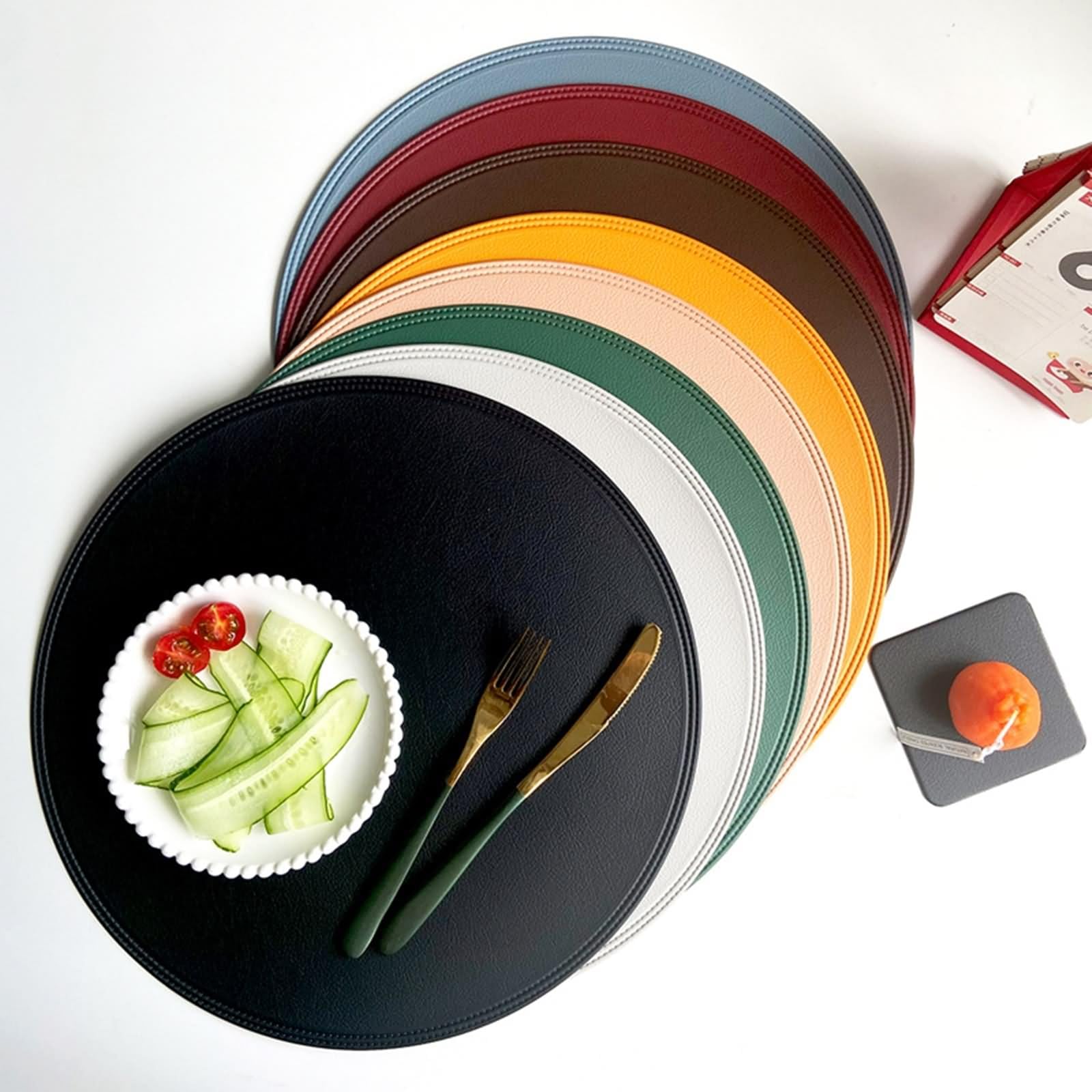 Juego de 6 salvamanteles de mesa de color azul, juego de 6 manteles individuales, XXL, 38 cm, borde prensado, en piel de PVC, para cocina, restaurante, mesa de comedor