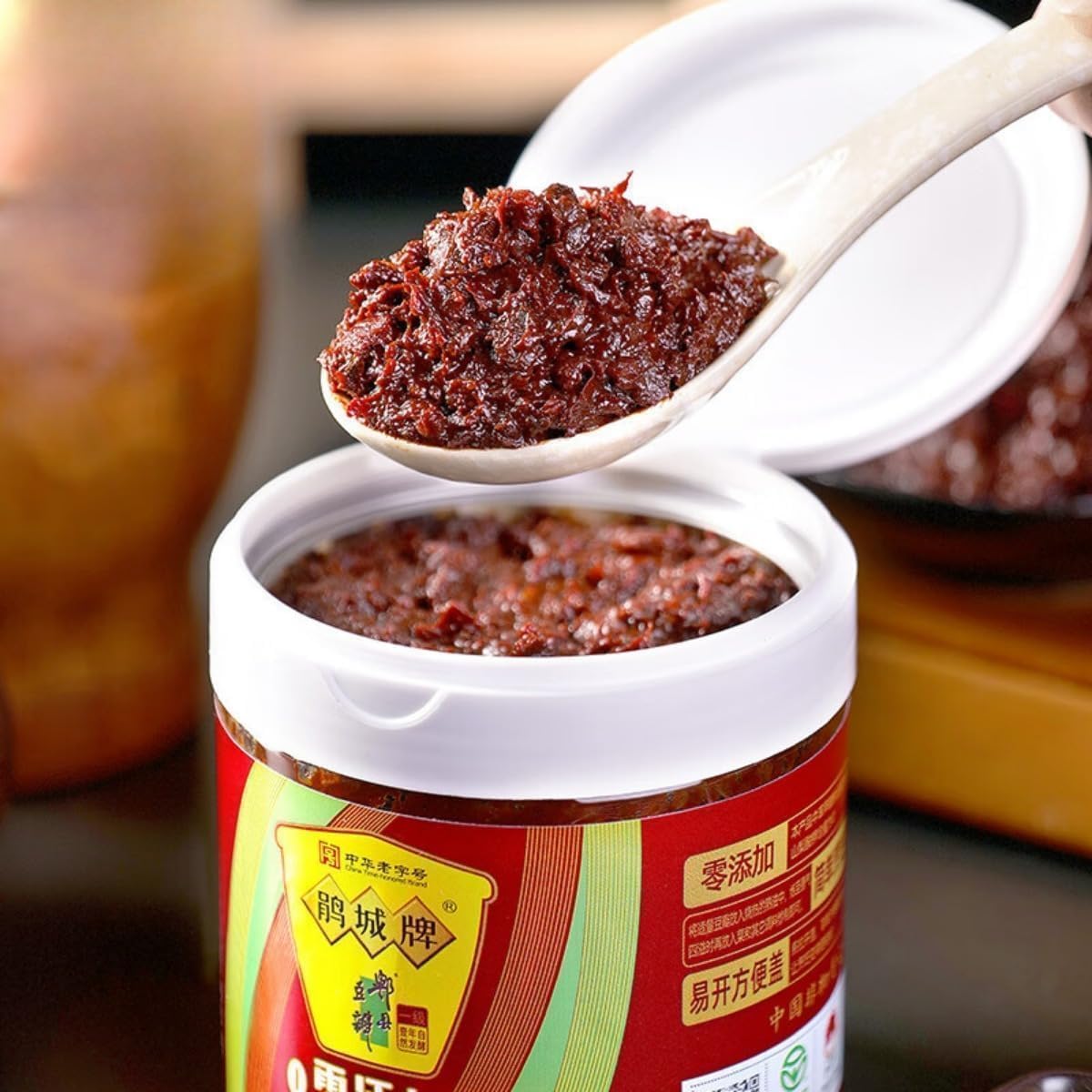 Chinesische Doubanjiang Fermentierte Bohnenpaste - 360g (1 Glas) - Sichuan Style Spicy Broad Bean Sauce für Rührbraten, Schmorgerichte & Hot Pot