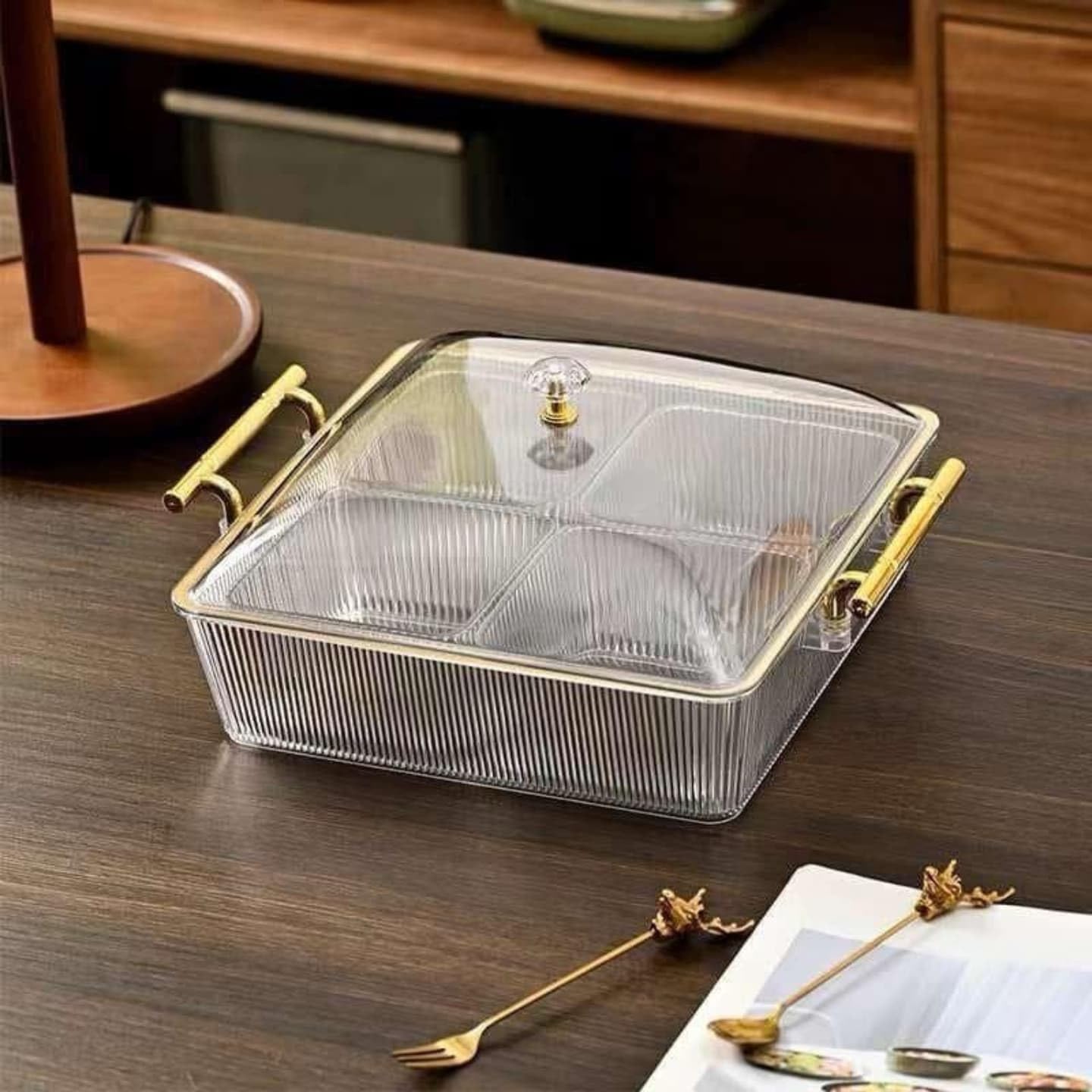 DARKFISH Acrylic Serving Traay with 4 Bowls & Lid - Snacks Dry Fruit Traay with Lid Divided Serving Platter for Holiday Home Living Room 4 Grids | 1X 4 Grids Divided Snacks Dish with Traay, Multicolor