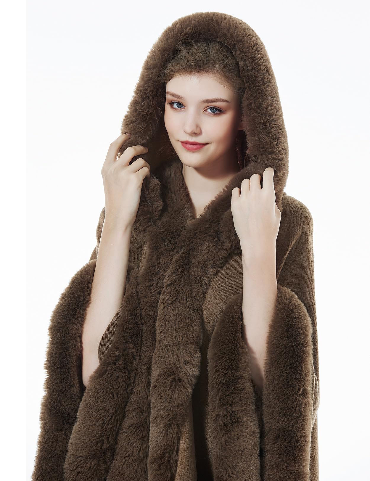 BEAUTELICATE Poncho Fourrure Châle Étole Cape à Capuche Tricoté Manteau avec Col de Fourrure Pour Femme Automne Hiver Mariage Soirée Gala S99