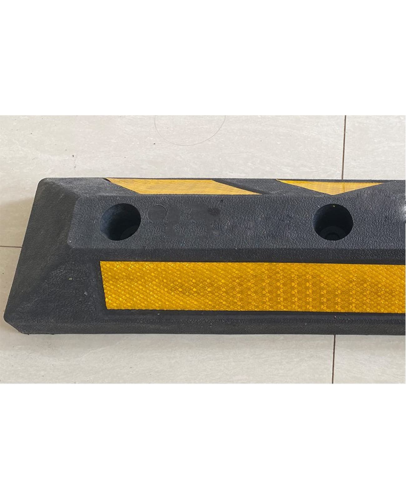 Bordillo de Goma, Tope de Rueda de Goma for aparcamientos, Color Negro y Amarillo, for aparcamientos y garajes.