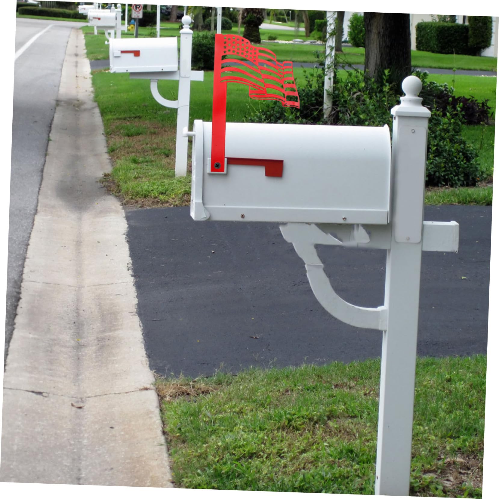 Levemolo Metal Mailbox Flag Flag Shape Mailbox Sign for Garden Sturdy Iron Material
