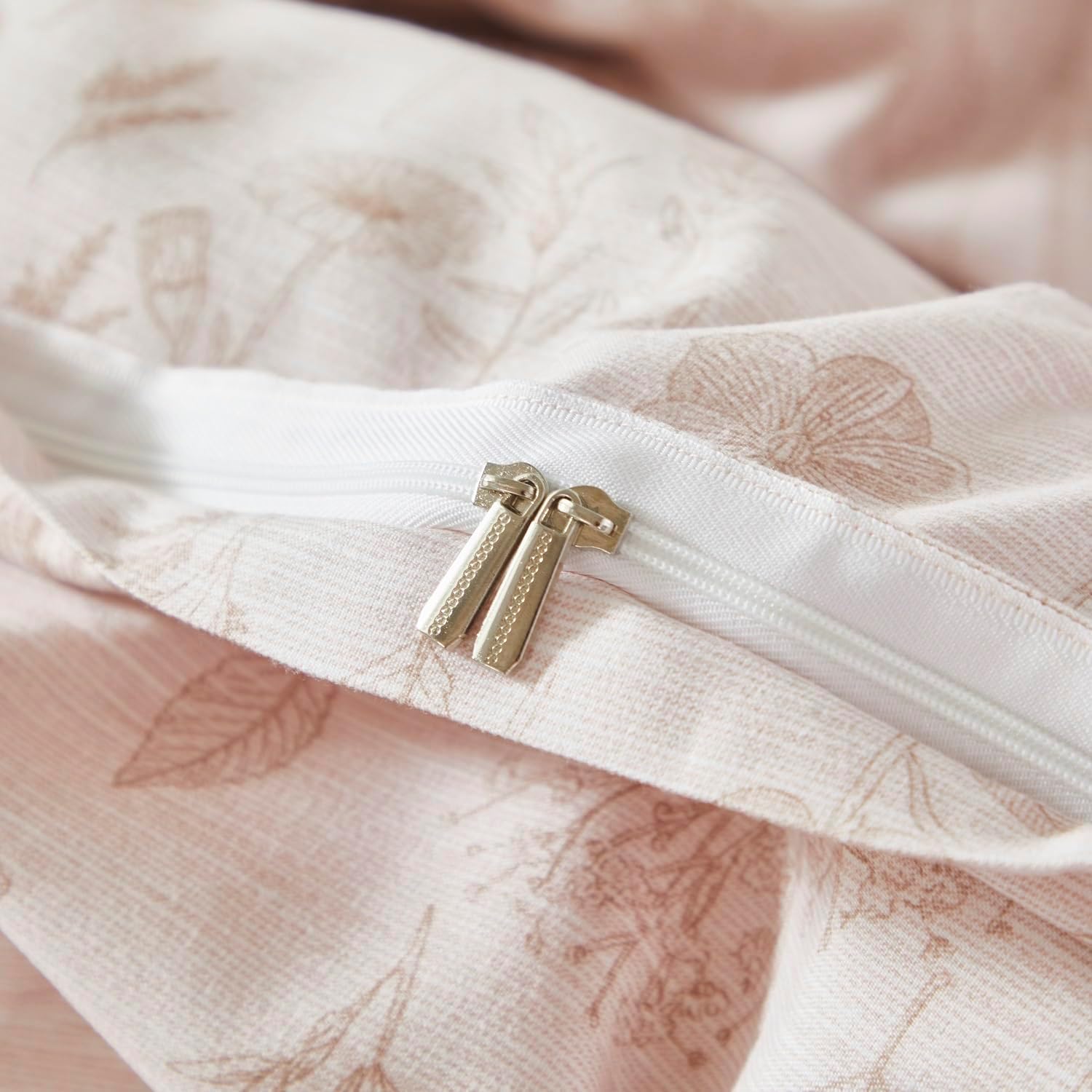 Lemfux Duvet Cover Set Queen Size 3 Pieces Pink Floral Leaf Duvet Cover Set,1x Duvet Cover Queen 90" x 90", 2 x Pillow Covers 20" x 30" Tropical Farmhouse Pink Floral Bedding