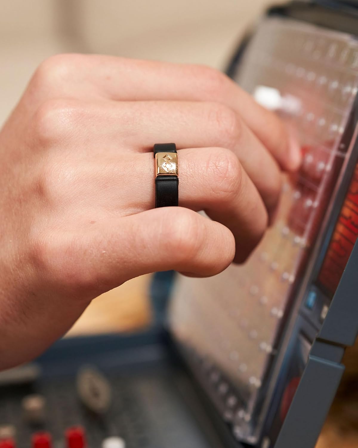 Rinfit Silicone Rings for Women 6mm Wide & Men 7mm Wide, 2mm Thick - Silicone Wedding Bands- Infinity Ring with Metal Plate - Patented Design - Image 4