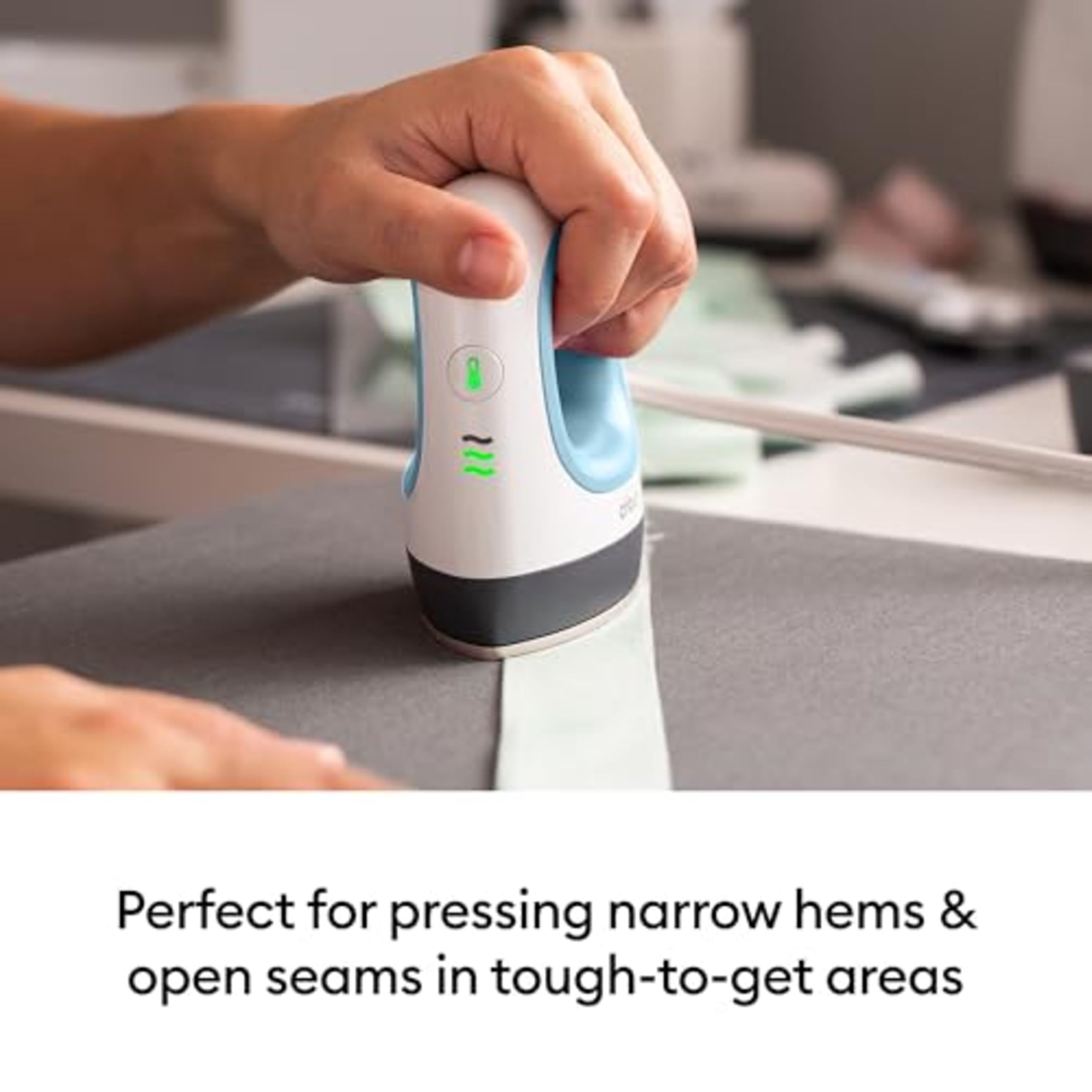 Cricut EasyPress Mini presse à chaud + tapis de presse à chaud – pour presser de petits objets comme des chaussures, des animaux en peluche, des chapeaux et plus encore – 3 réglages de chaleur et