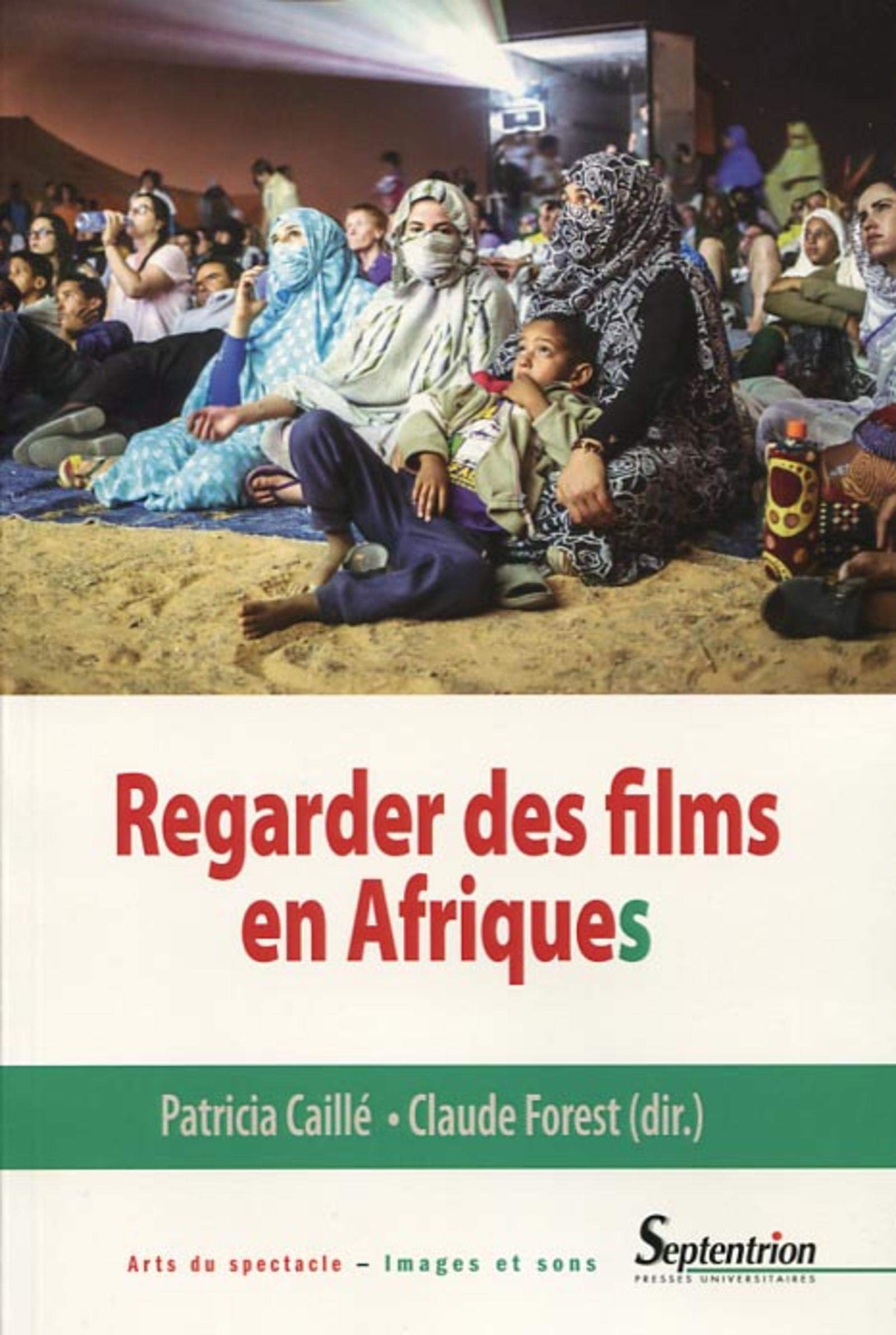 Regarder des films en Afrique écran de projection pliable et transportable