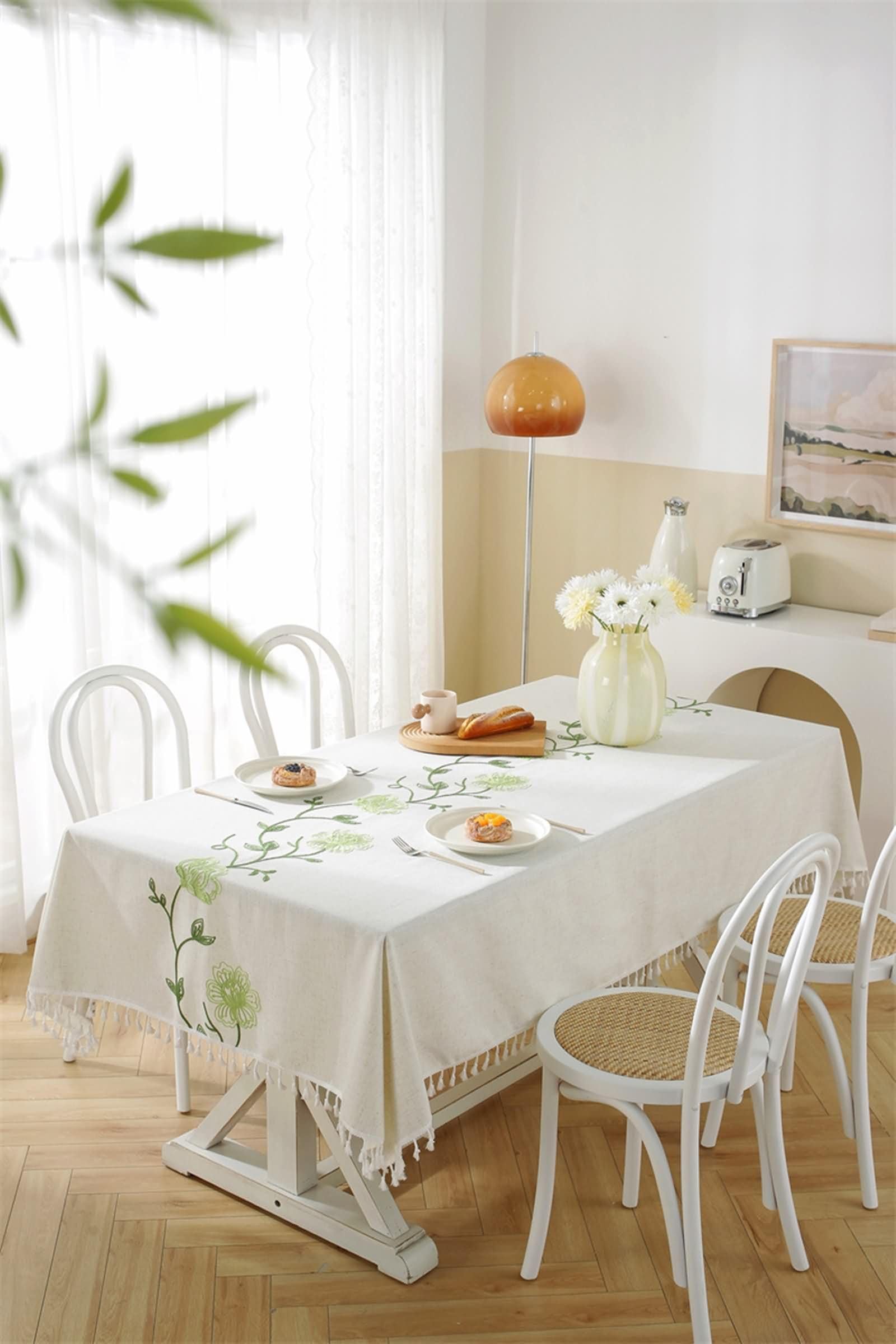 Mantel Decorativo Rectangular Blanco Verde, Bordado de Flores con Borlas, de Poliéster Fácil de Limpiar, 140 x 180 cm, Mantel para Mesa de Centro