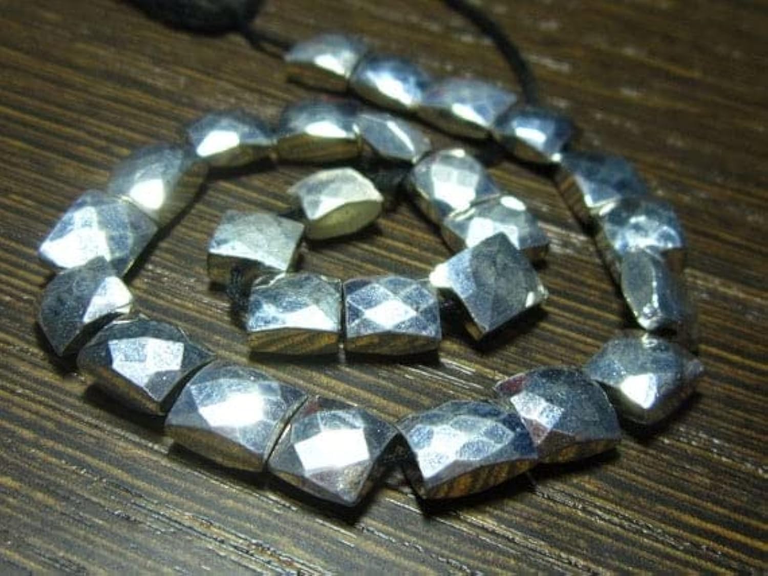 Chiclets en pyrite argentée pour composer vos bijoux bohèmes chic