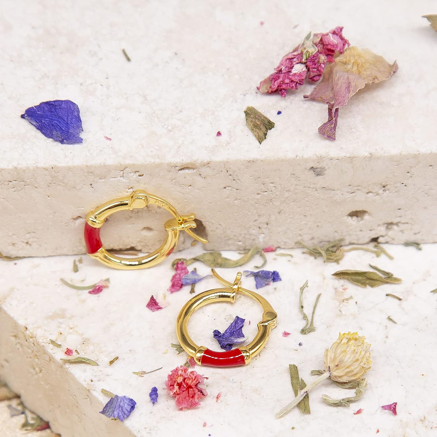 Tuscany Silver Women's Sterling Silver Yellow Gold Plated 15mm Red Enamel Hoop Earrings