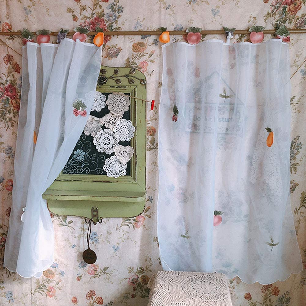 Cortinas cortas blancas estilo cenefa voile: aporta luz y privacidad natural a las ventanas de casa