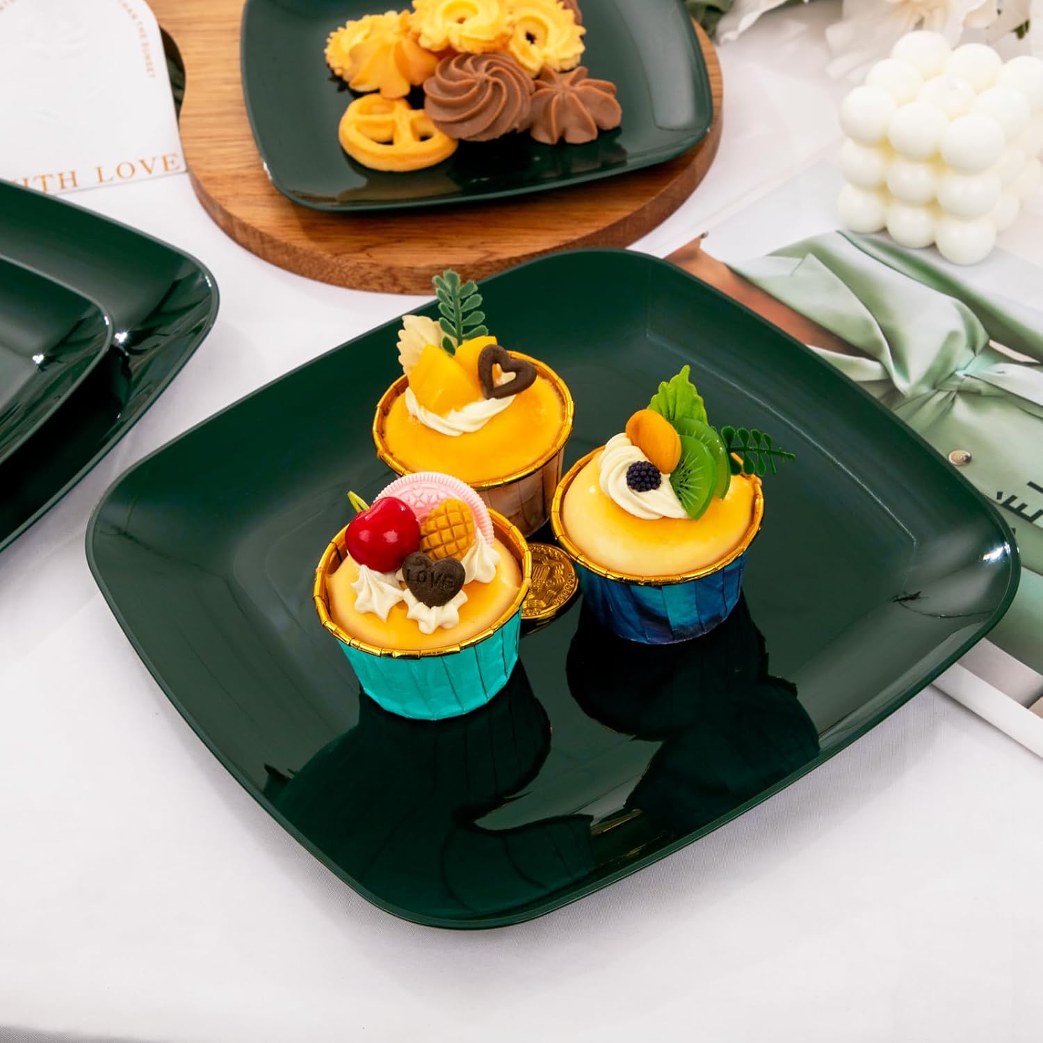 PULOTE 60PCS Green Square Plastic Plates - Green Disposable for 30 Green Guests Include 30 Dinner and 30 Dessert Plates for Party&Christmas - Image 5