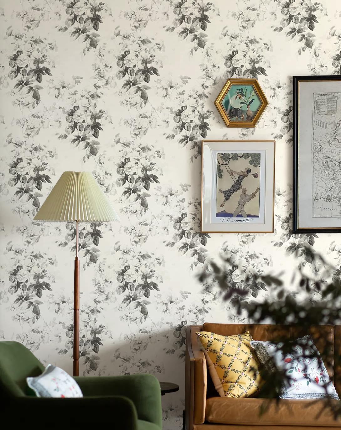 MelunMer Floral Contact Paper for Cabinets Flower Vintage Removable Self-Adhesive Wallpaper for Bedroom Bathroom Modern Contact Paper for Walls Waterproof 591 in L 17.3 in W