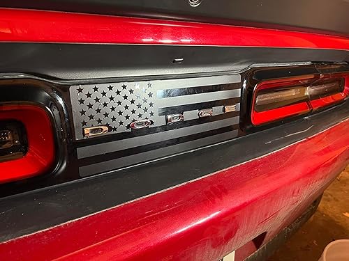 Miniatura 2 de Divisor central de luz trasera para Dodge Challenger 2015-2023, calcomanías de bandera estadounidense para luz trasera, accesorios exteriores para