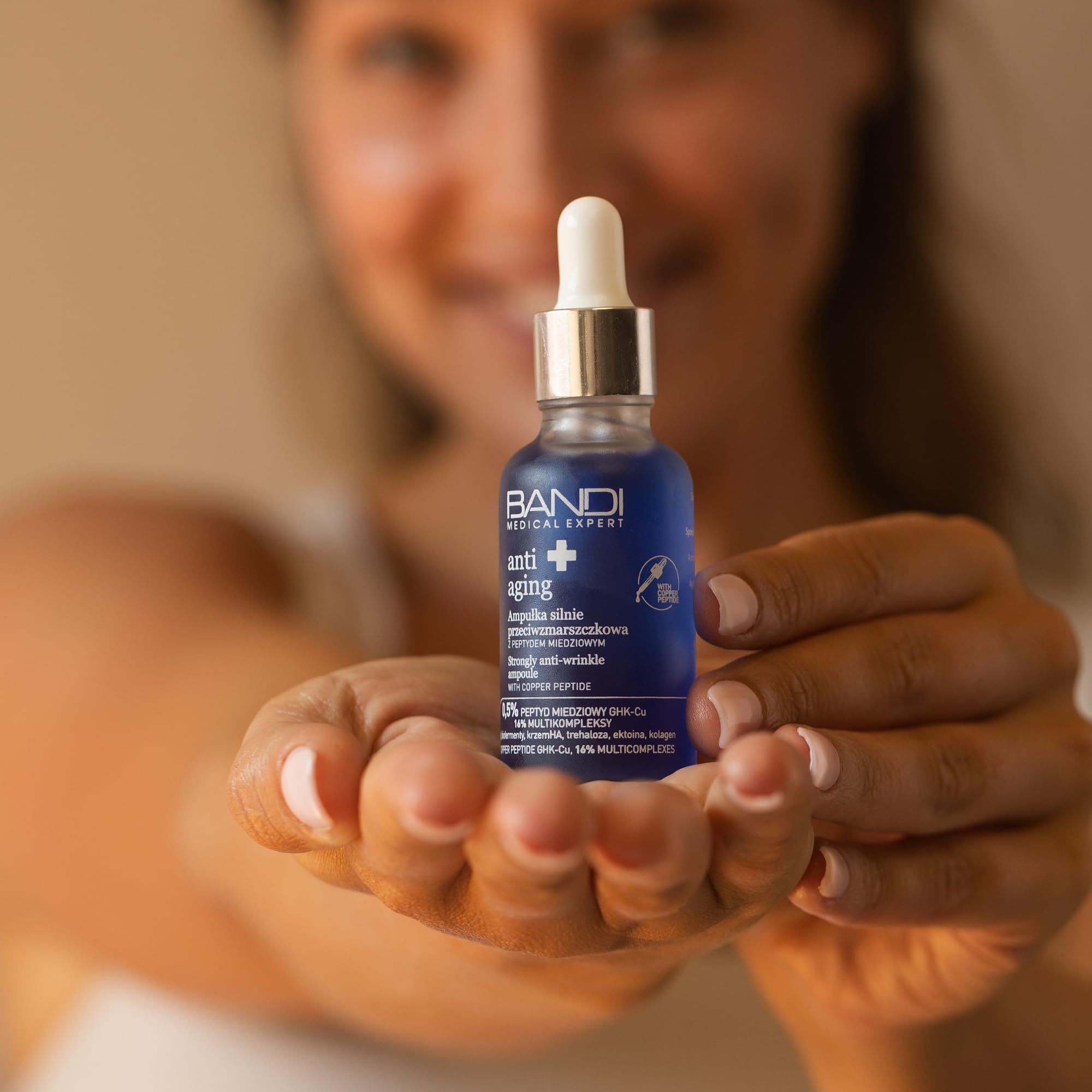 Bandi - Anti-Aging Ampulle mit Kupferpeptid für Faltenreduzierung, Hautverjüngung, straffende Pflege - Eiweiß, Trehalose für optimale Feuchtigkeit, Hautregeneration.