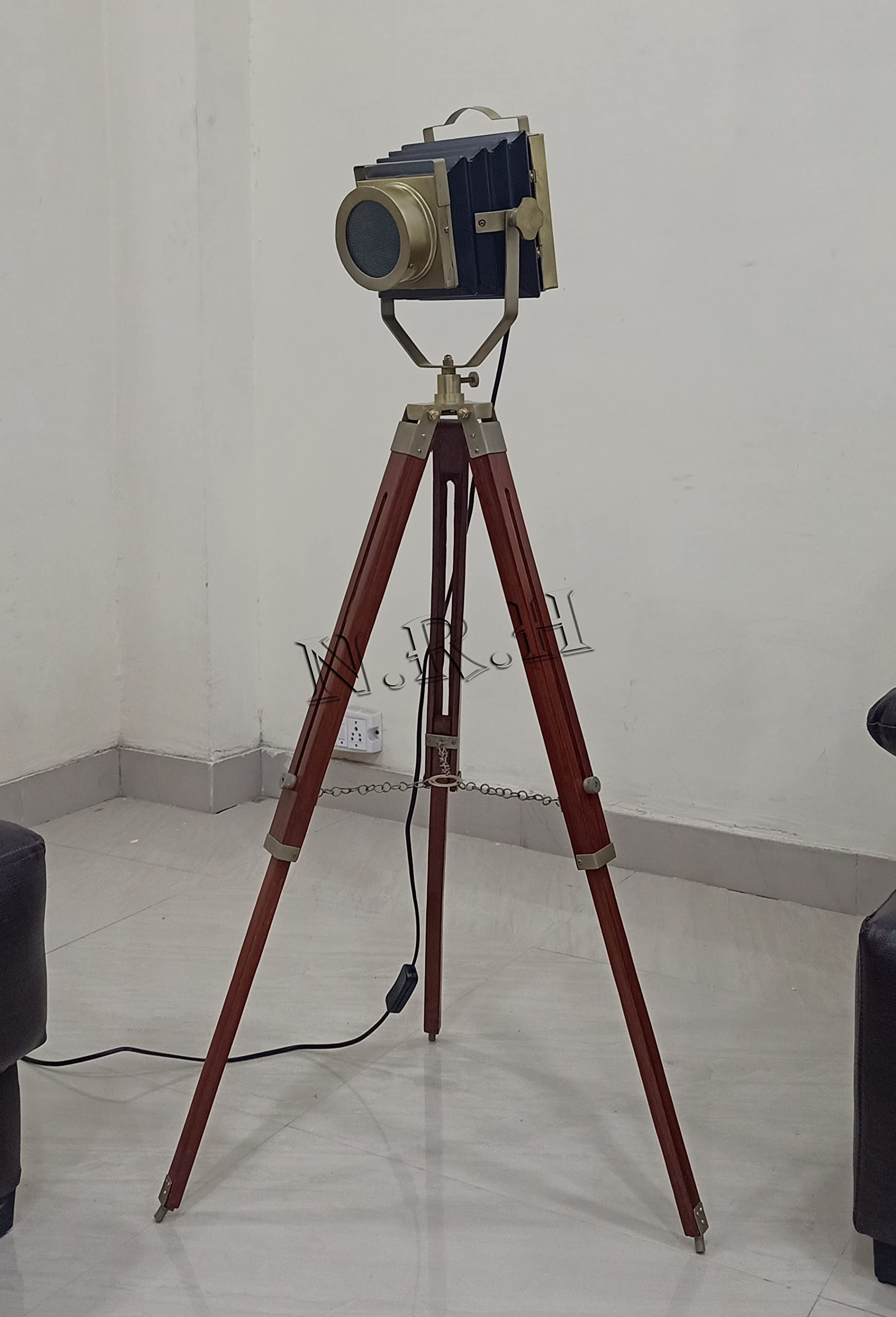 Nautical Replica Hub Lampadaire trépied en bois pour salon cinéma e26 projecteur d'angle debout