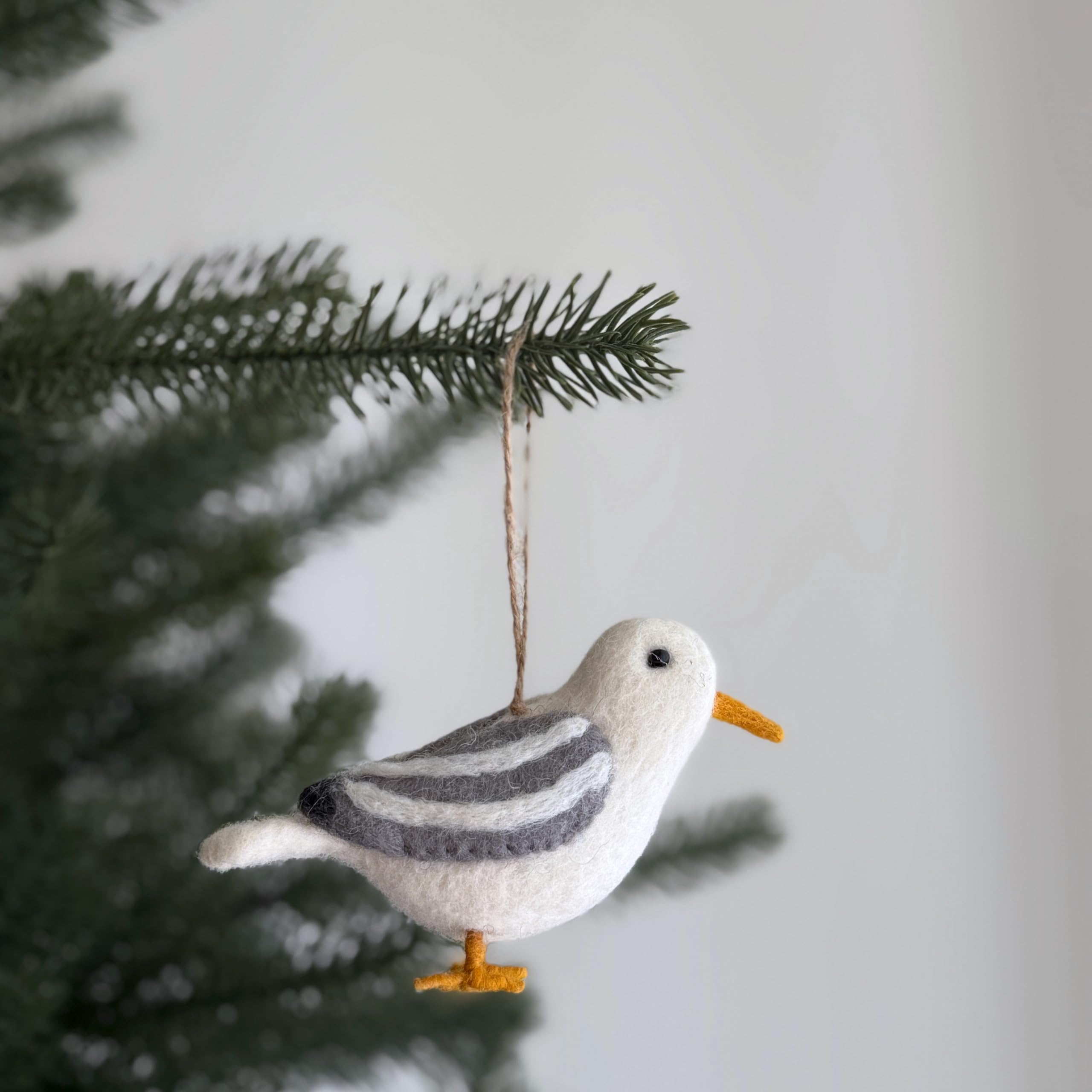 Décoration de Noël en feutre mouette pour un sapin au thème côtier