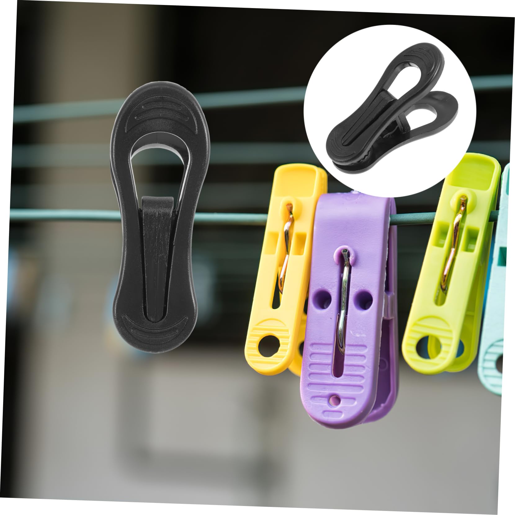 50 Stück Schwarzer Kleiderbügelclips aus Kunststoff mit Starker Klemmkraft und Flexibler Gleitfunktion für Wäscheleinen und Kleiderschrank im Außenbereich und Innenraum