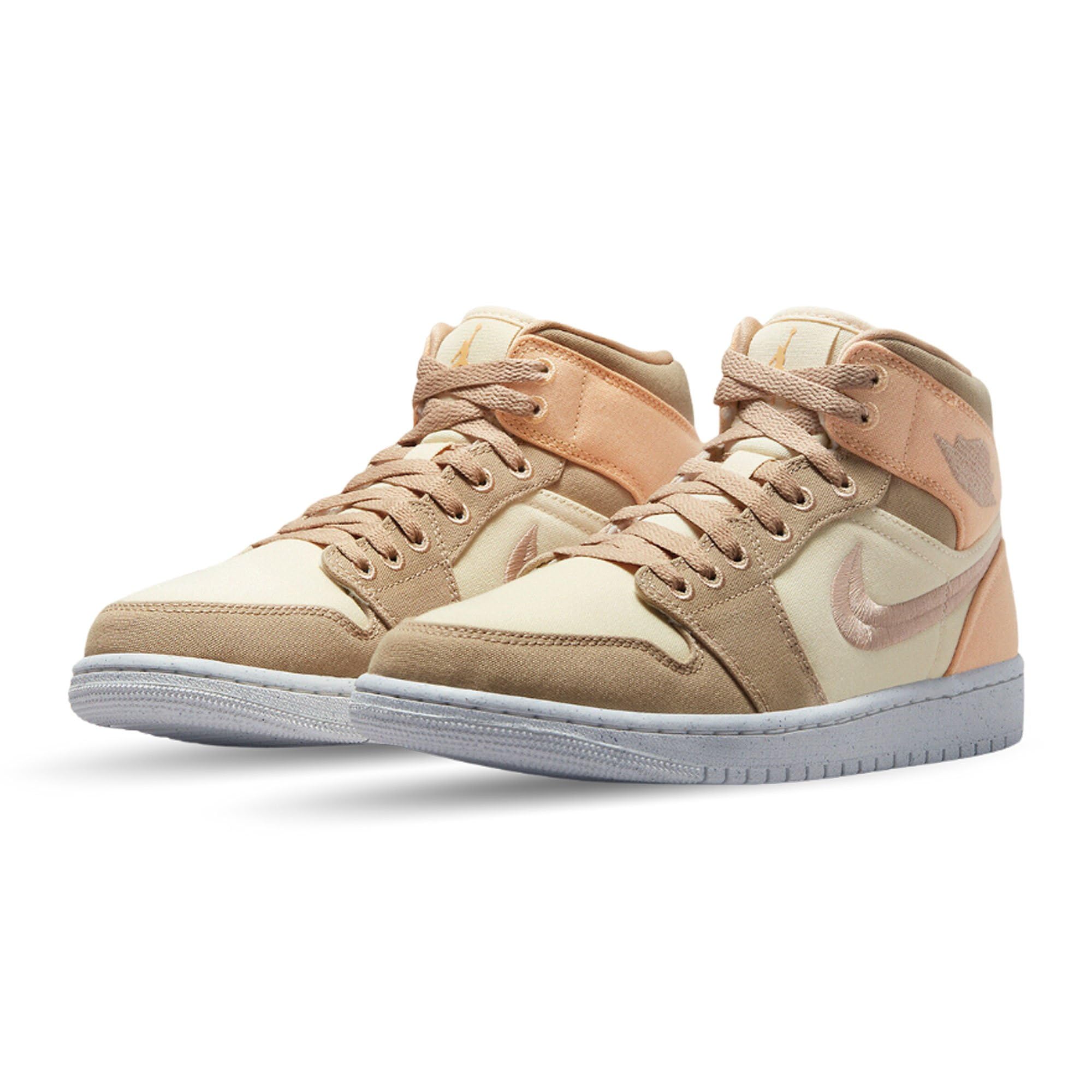 Nike Women's Modern