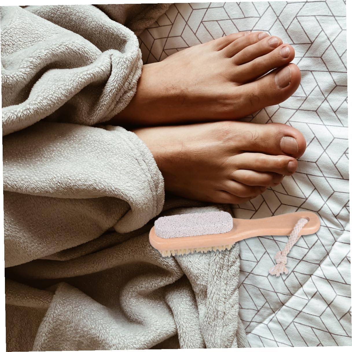 Vaguelly 3pcs Dual-Side Foot Scrubber with Pumice Stone and Natural Bristle Brush Foot File for Dead Skin Removal and Exfoliation