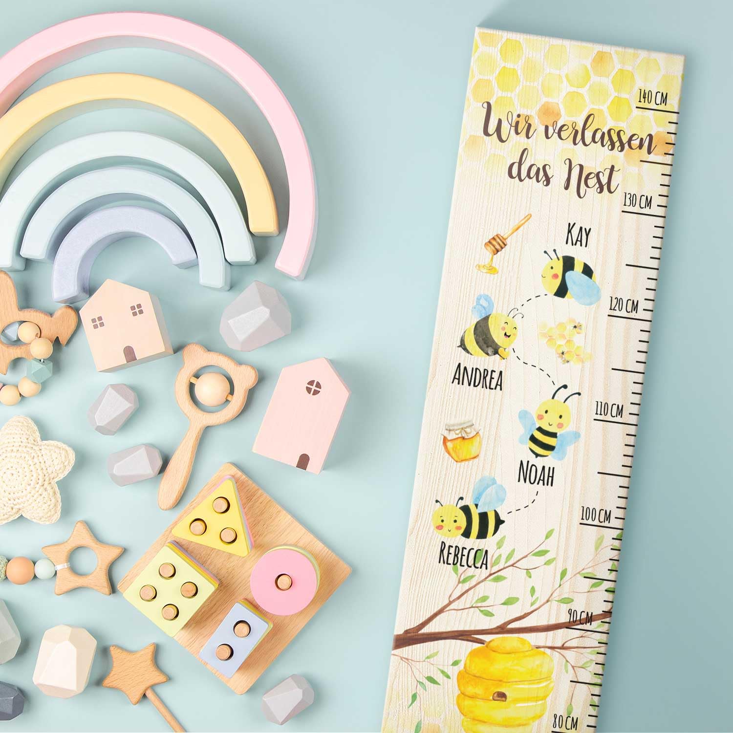 GRAVURZEILE Messlatte als Abschiedsgeschenk Erzieherin & Tagesmutter mit Namen der Kinder aus Holz - Skala misst 80-140 cm - Größe 20 x 70 x 2 cm Farbe Messlatte Bienen