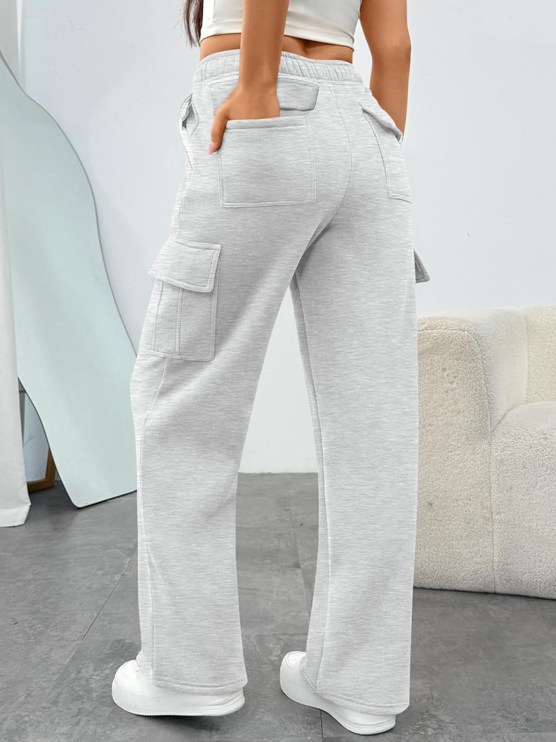 Trendy Queen Women's Cargo Sweatpants, Wide Leg Workwear Pants with Pockets & Elastic Waist, Casual Joggers for Travel - Image 3
