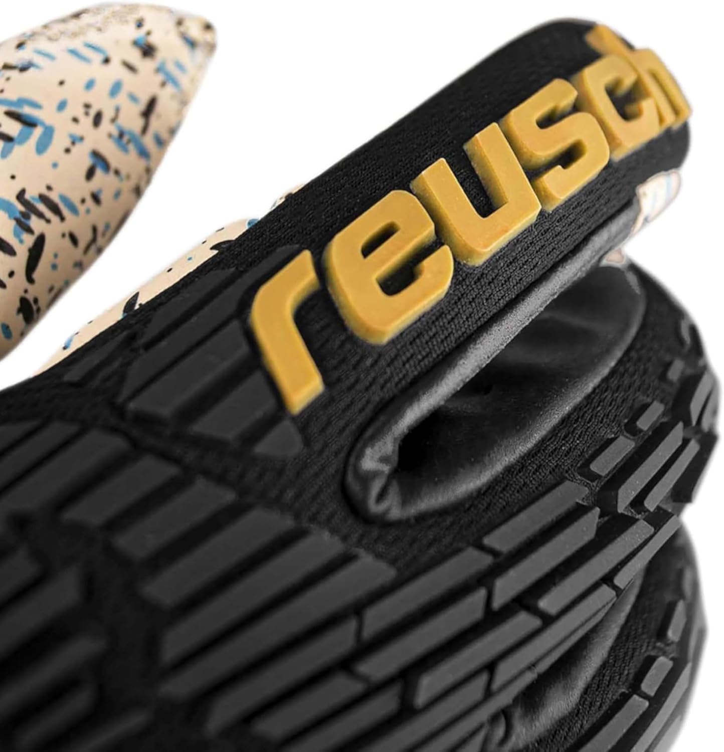 Reusch Attrakt Freegel Fusion Ortho-Tec Goaliator Unisex Goalkeeper Gloves, Soccer Goalie Gloves with Finger Support, Flexible, Breathable, Durable Grip, AirVent System, Adult, Black/Gold - Image 6