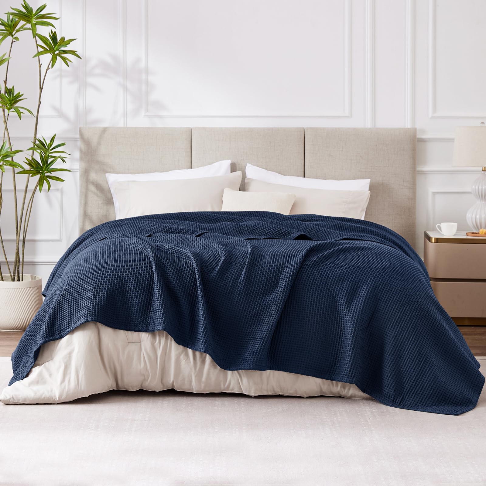 Aisbo Dünne Decke Sommer Blau - Waffelpique Sommerdecke Leichte Decke 220x240 cm XXL als Sofadecke Couchdecke, Weich Kuschelige Wohndecke Wohnzimmer, Couch Bett Flauschig Große Decke Überwurf