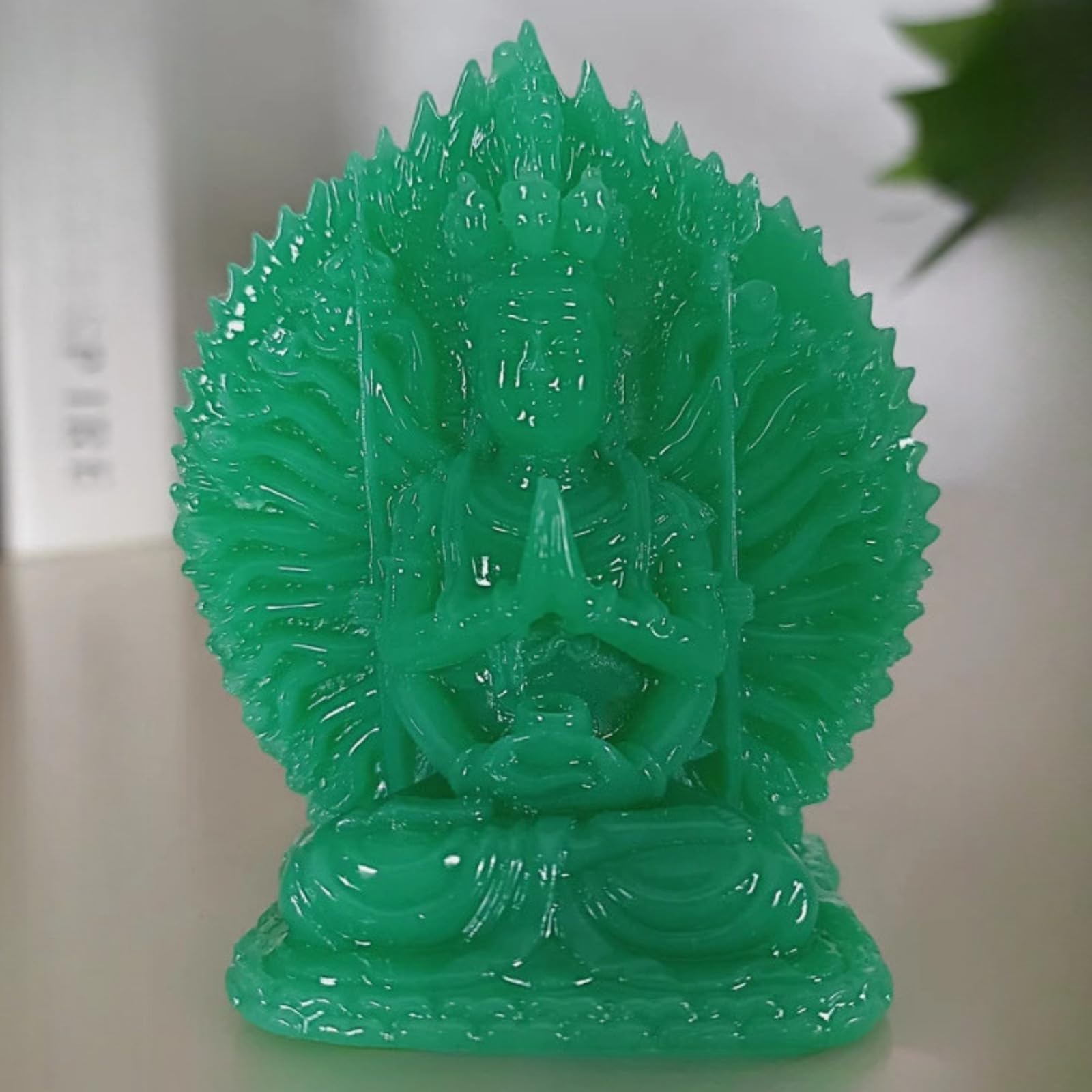 Bouddha Guanyin phosphorescente pour décoration de table