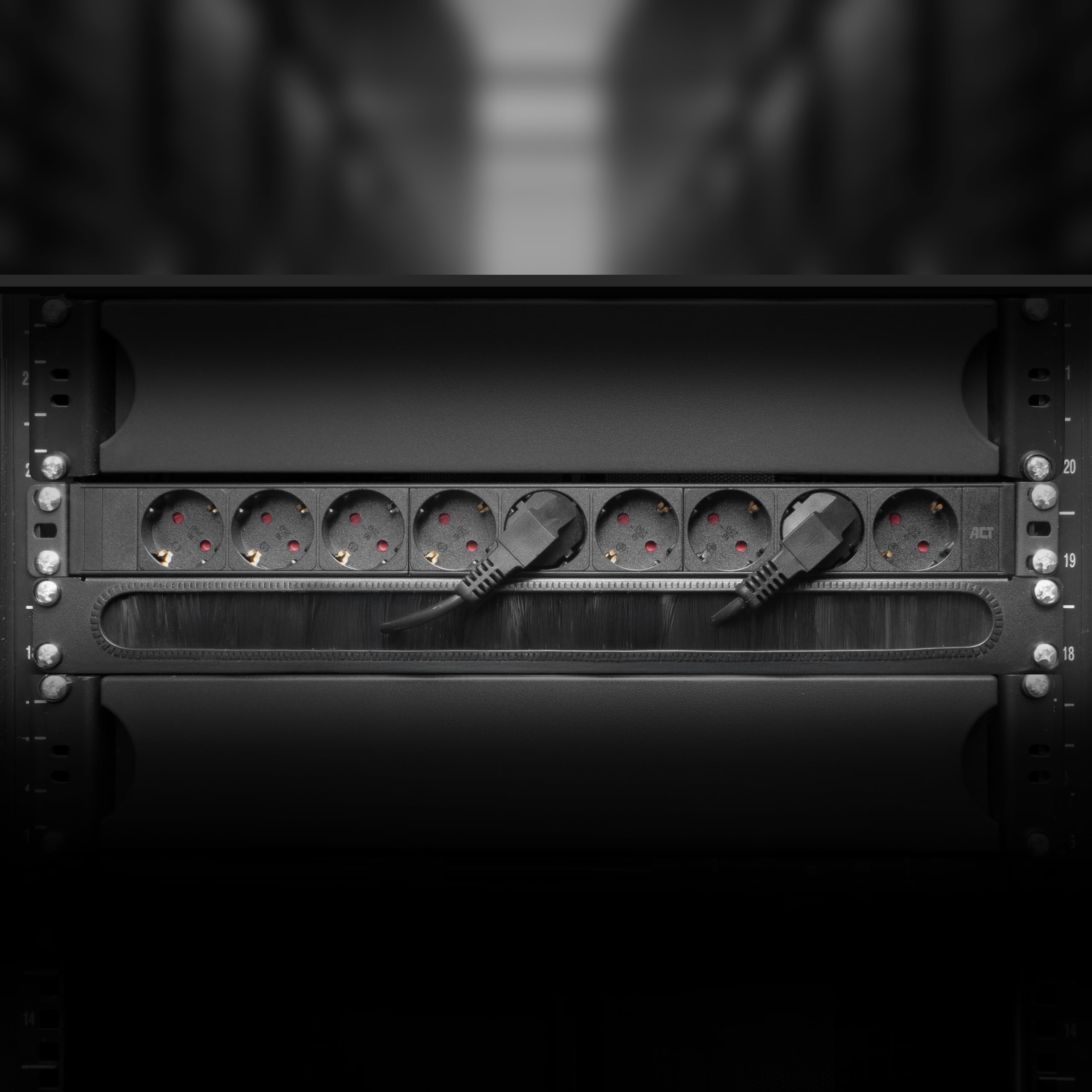 ACT PD3002 - Ciabatta elettrica da 19 pollici, 9 prese, 16 A/4000 W, per rack da 19 pollici, PDU a parete, cavo da 3 m