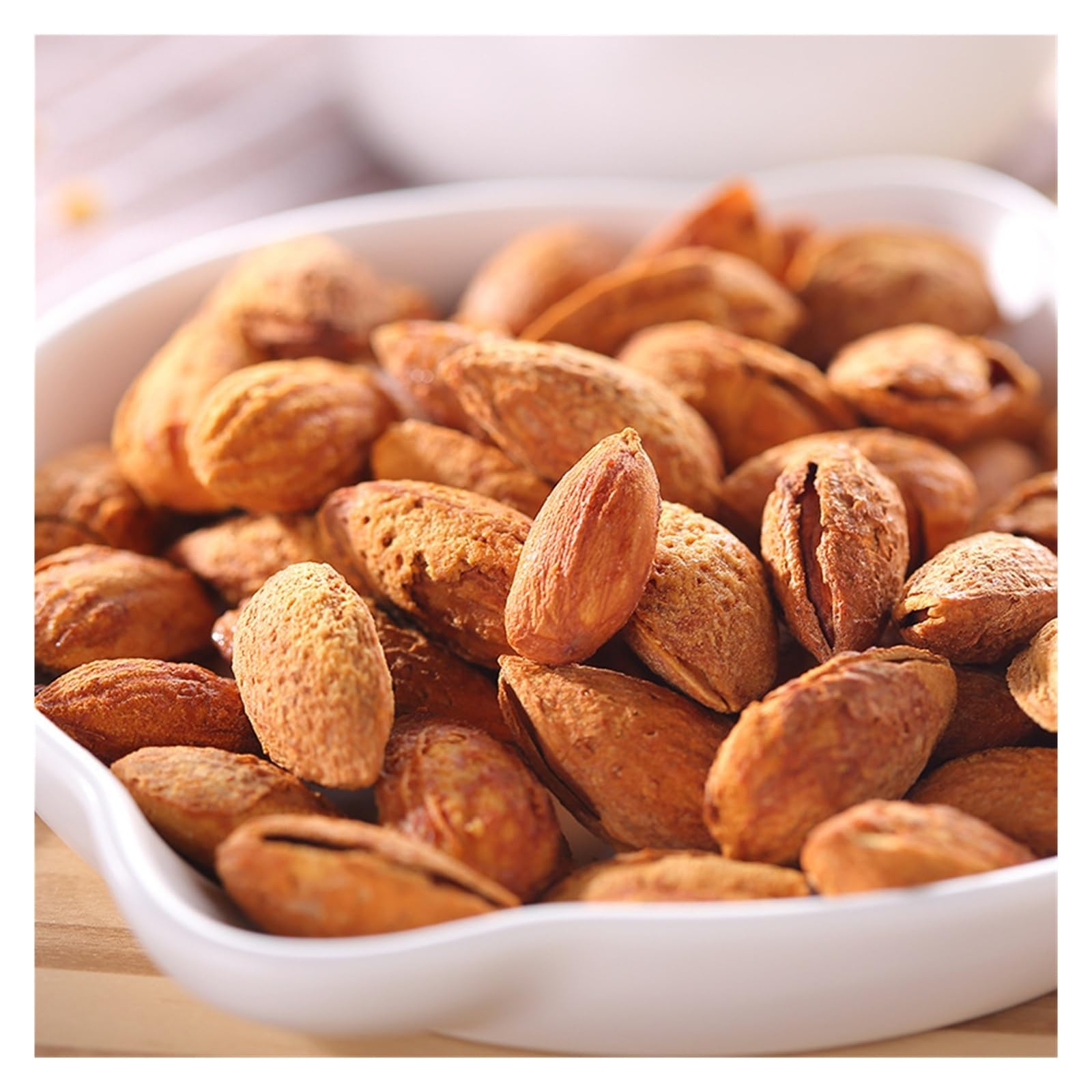 108 g de almendras, regordetas y crujientes con cada bocado, un refrigerio de nueces y semillas(4pcs)