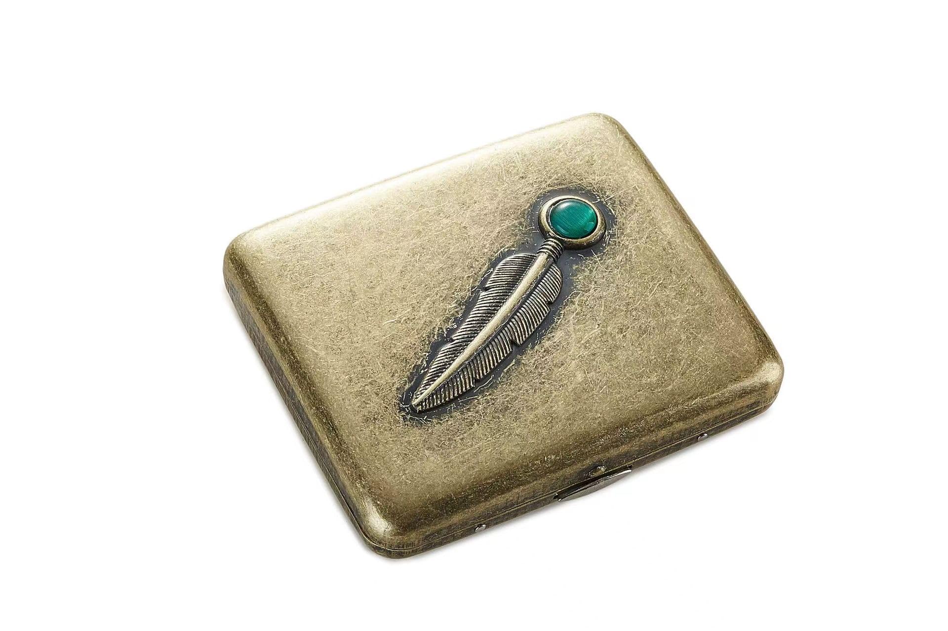 Boîtier en métal vintage avec finition émeraude pour étui cigarette bronze 85 mm