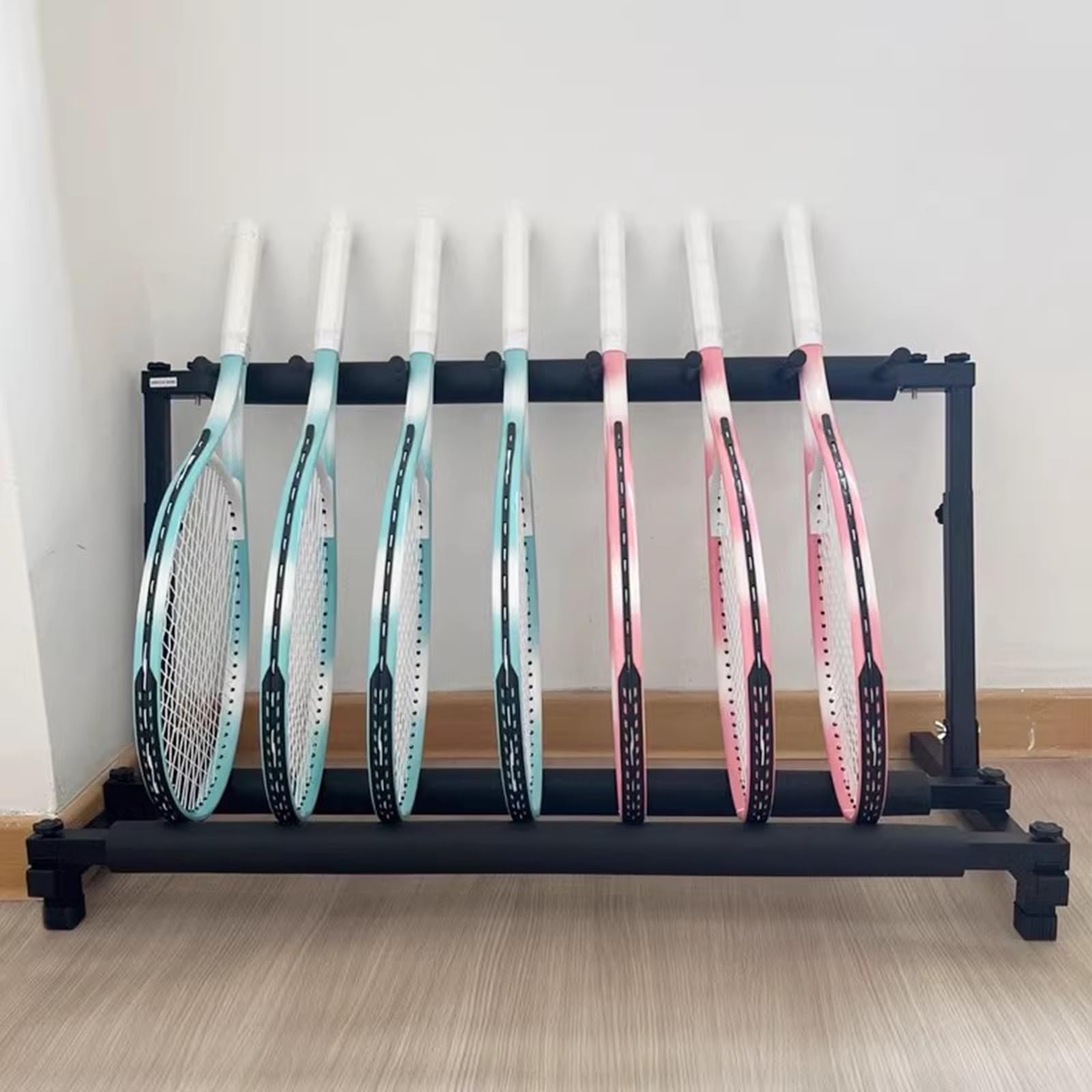 Milageto Présentoir Métal Pour Raquettes De Tennis/Badminton – Compact, Polyvalent, Facile à Monter