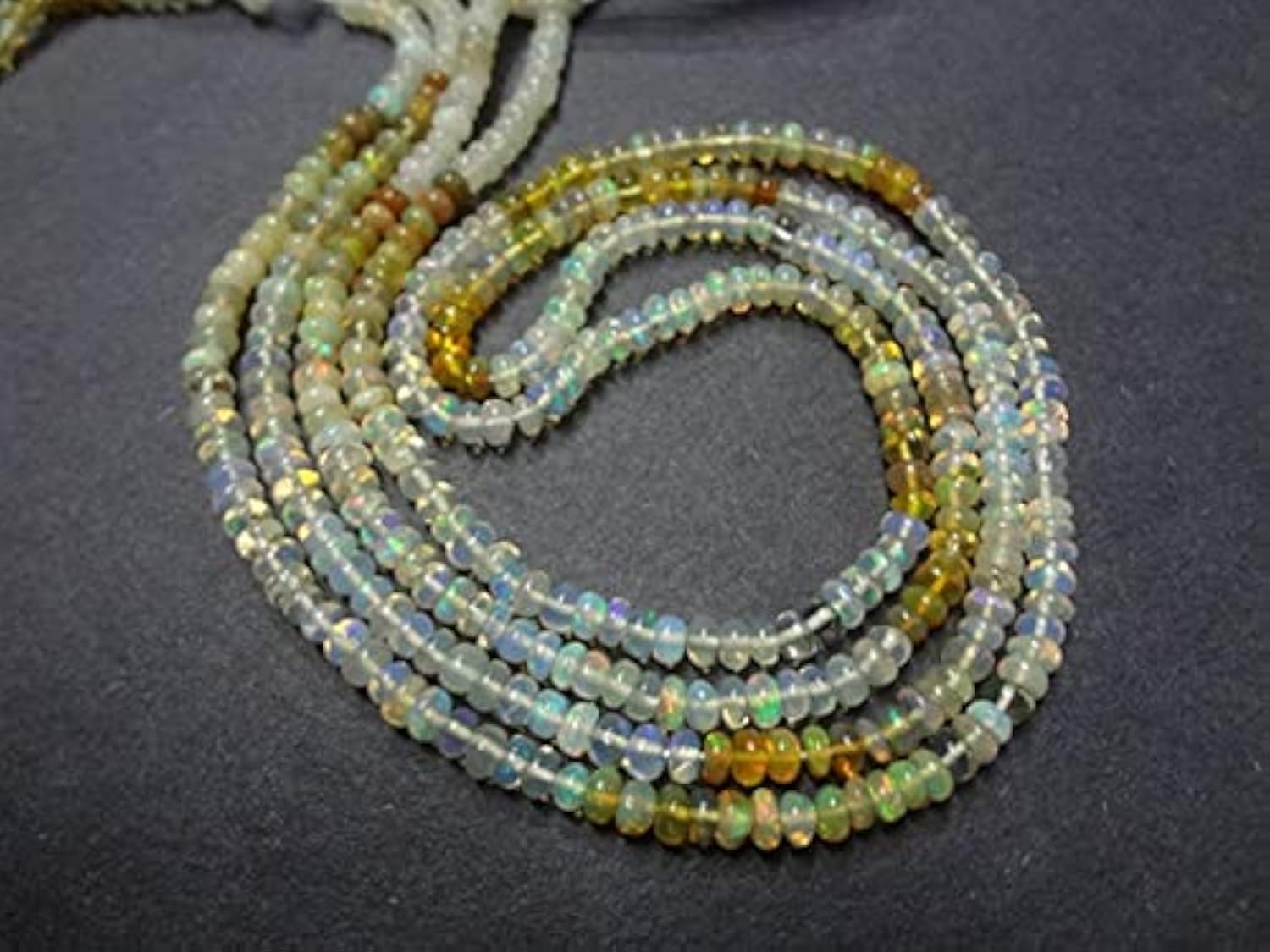 Opal Éthiopien de prestige en perles de 3mm pour joaillerie fine