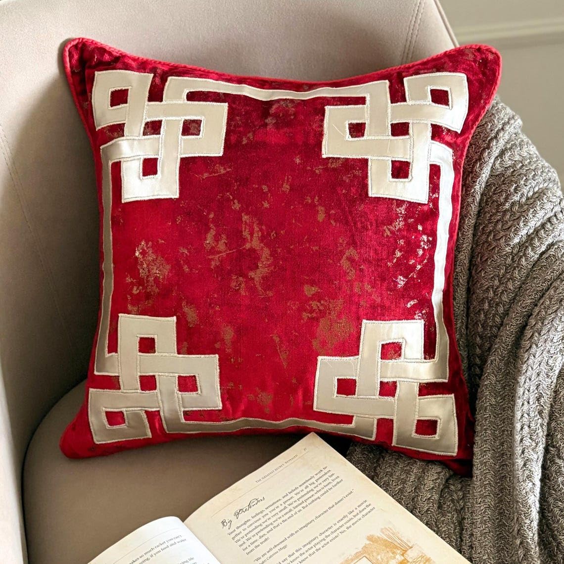 The HomeCentric Dekorativ rot Dekokissen Bezug, 45 x 45 cm Samt Griechisch & Applique & Folie Kissen uberzuge, Geometrisch Modern - Greek Frame