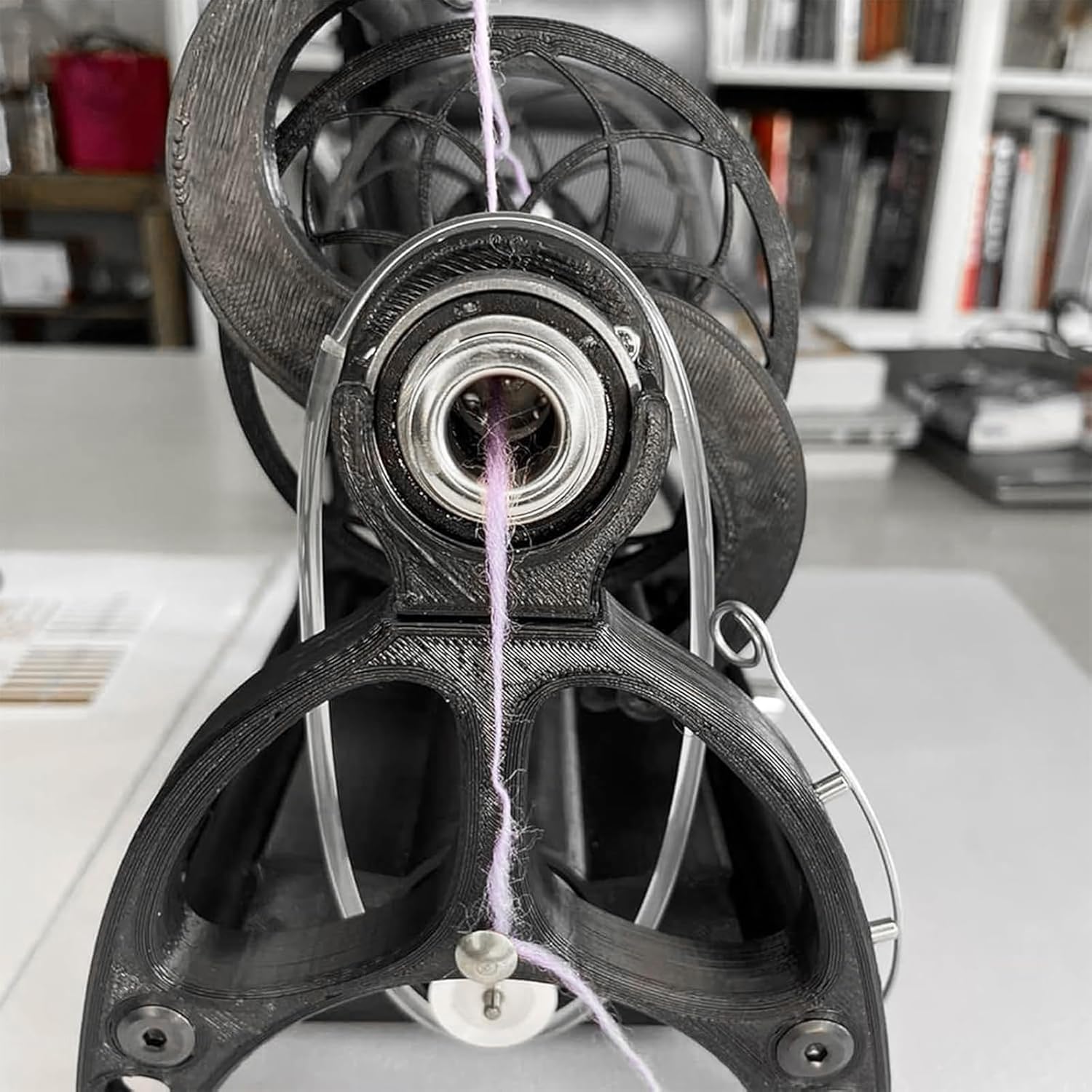 Electric Yarn Winder - Adjustable Speed Spinning Wheel for Knitting, 800rpm Max Speed, Forward/Reverse Switching for Yarn Weaving and Roving Process