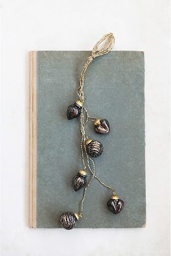 Miniatura 2 de Creative Co-Op Adorno de cristal de mercurio en relieve con colgador de cuentas doradas, acabado platino antiguo (paquete de 2)