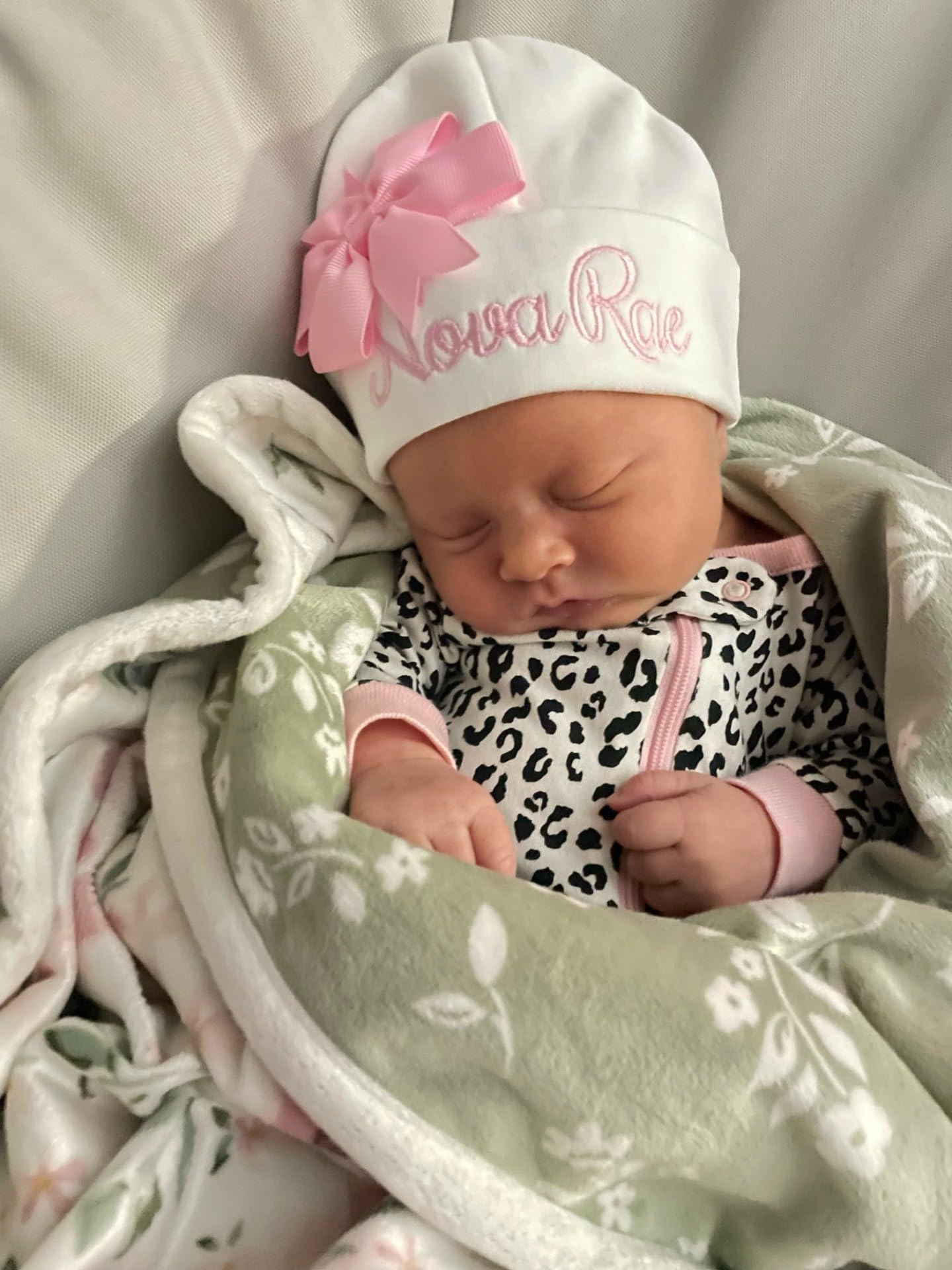 Newborn Personalized Embroidered Baby Hat in Script Font with Custom Name and Bow (Light Pink)