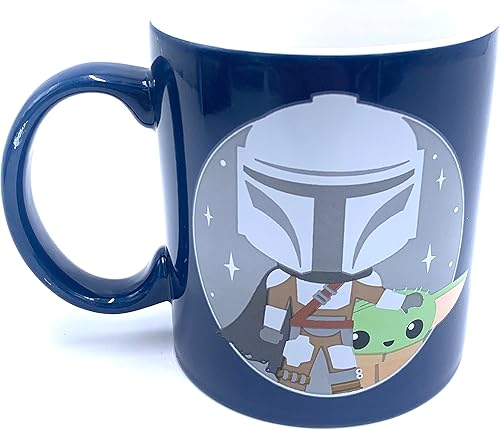 Silver Buffalo Star Wars Mandalorian and the Child Baby Yoda Grogu Jumbo - Taza de café de cerámica de 20 onzas, imagen de 2 caras