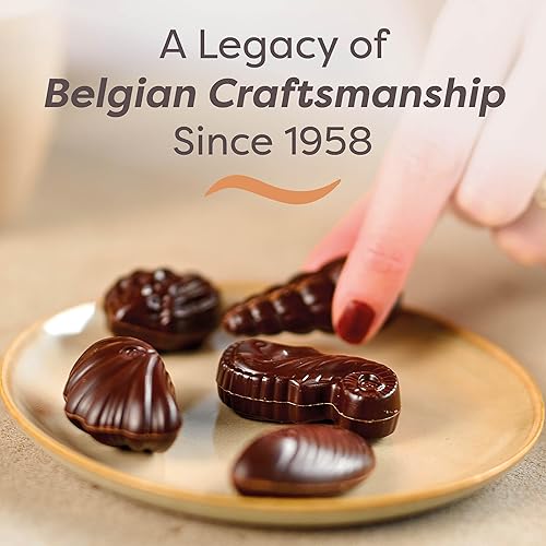 Miniatura 5 de GuyLian - Caja de regalo de chocolate negro belga, 7.94 onzas, 20 unidades de conchas marinas gourmet de avellana Praliné por GuyLian, 72% de
