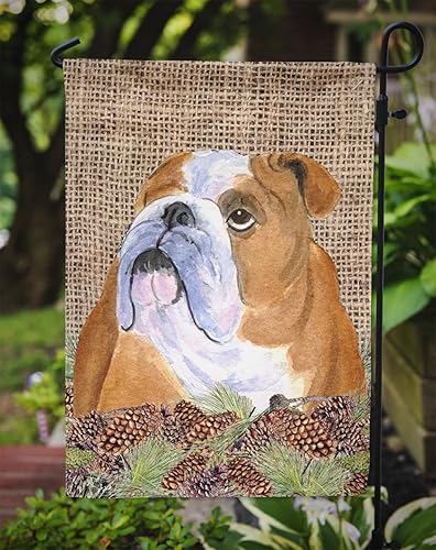 Miniatura 3 de Caroline's Treasures SS4082GF Bulldog inglés sobre arpillera sintética con conos de pino, tamaño de jardín, multicolor